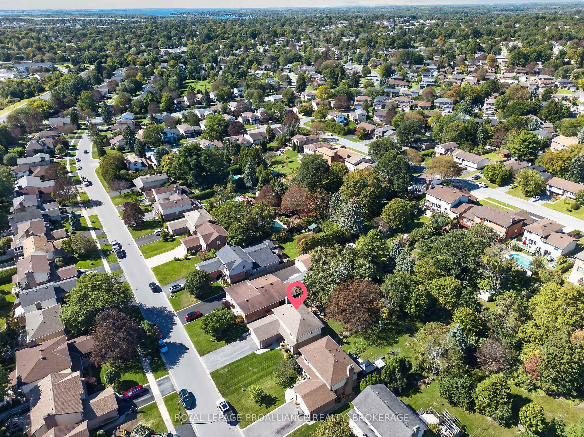 Photo 44 of 640 Braeside Crescent, Kingston, North of Taylor-Kidd Blvd — HOMEH