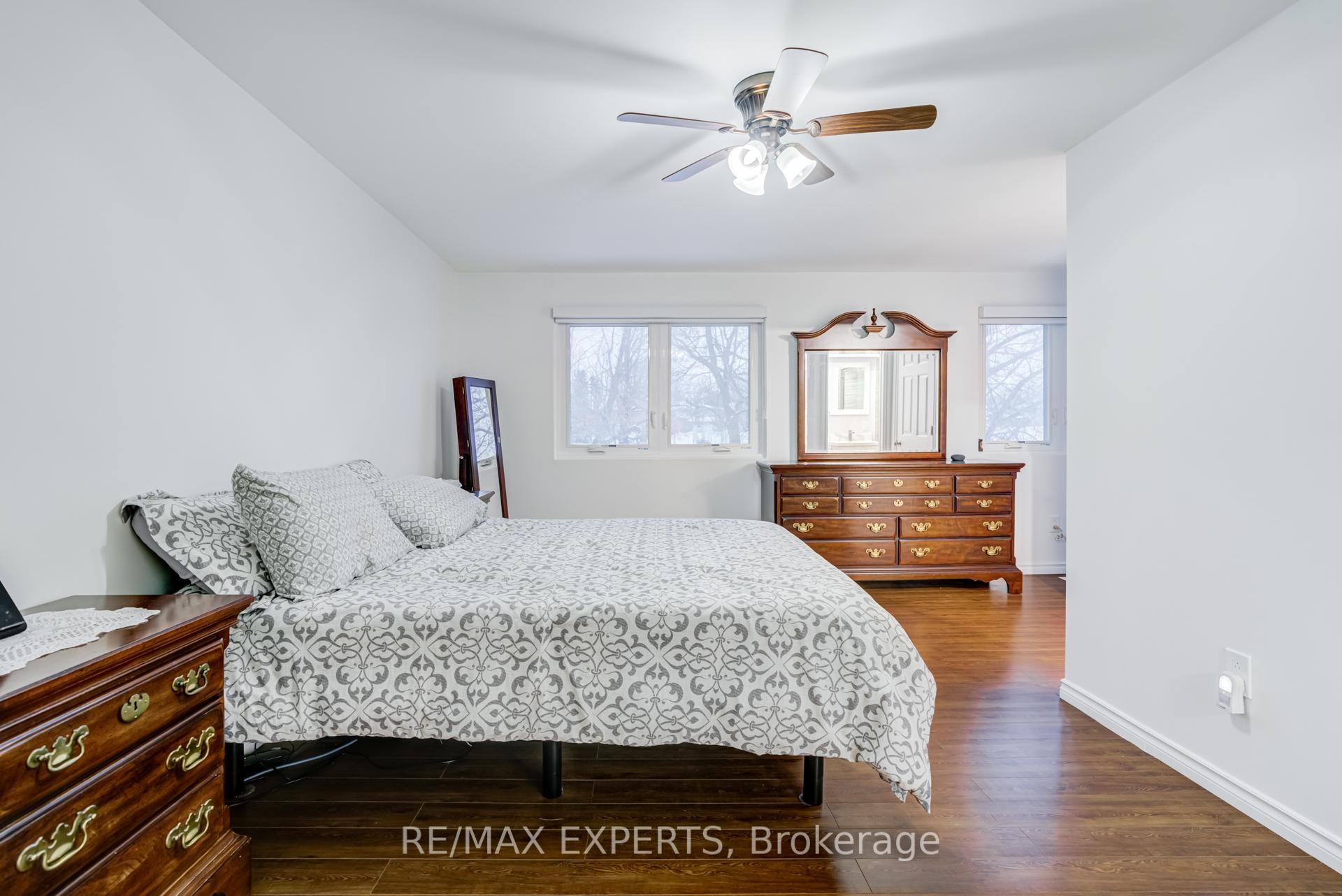 Photo 24 of 10 Knightsbridge Way, Markham, Markham Village — HOMEH