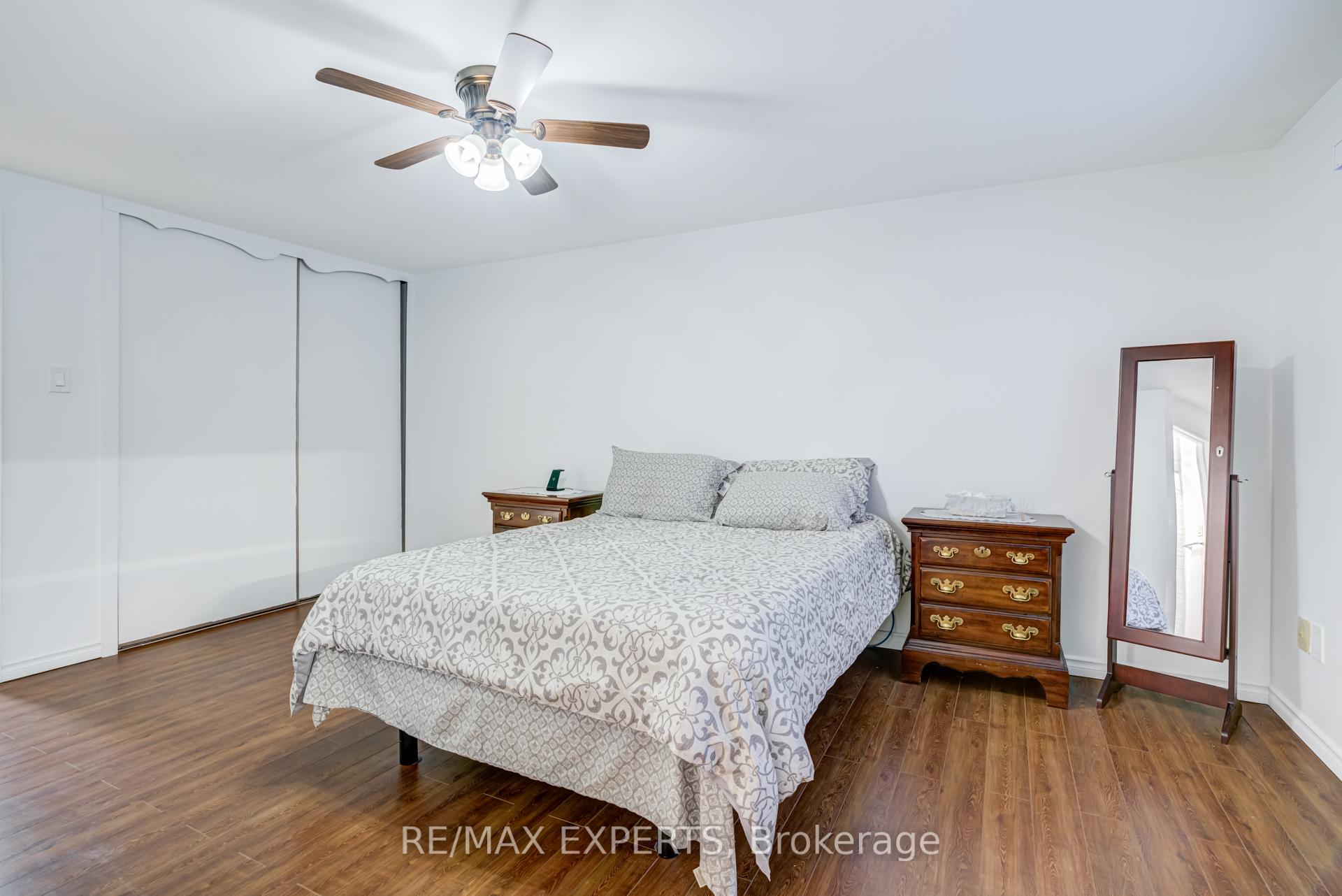 Photo 25 of 10 Knightsbridge Way, Markham, Markham Village — HOMEH