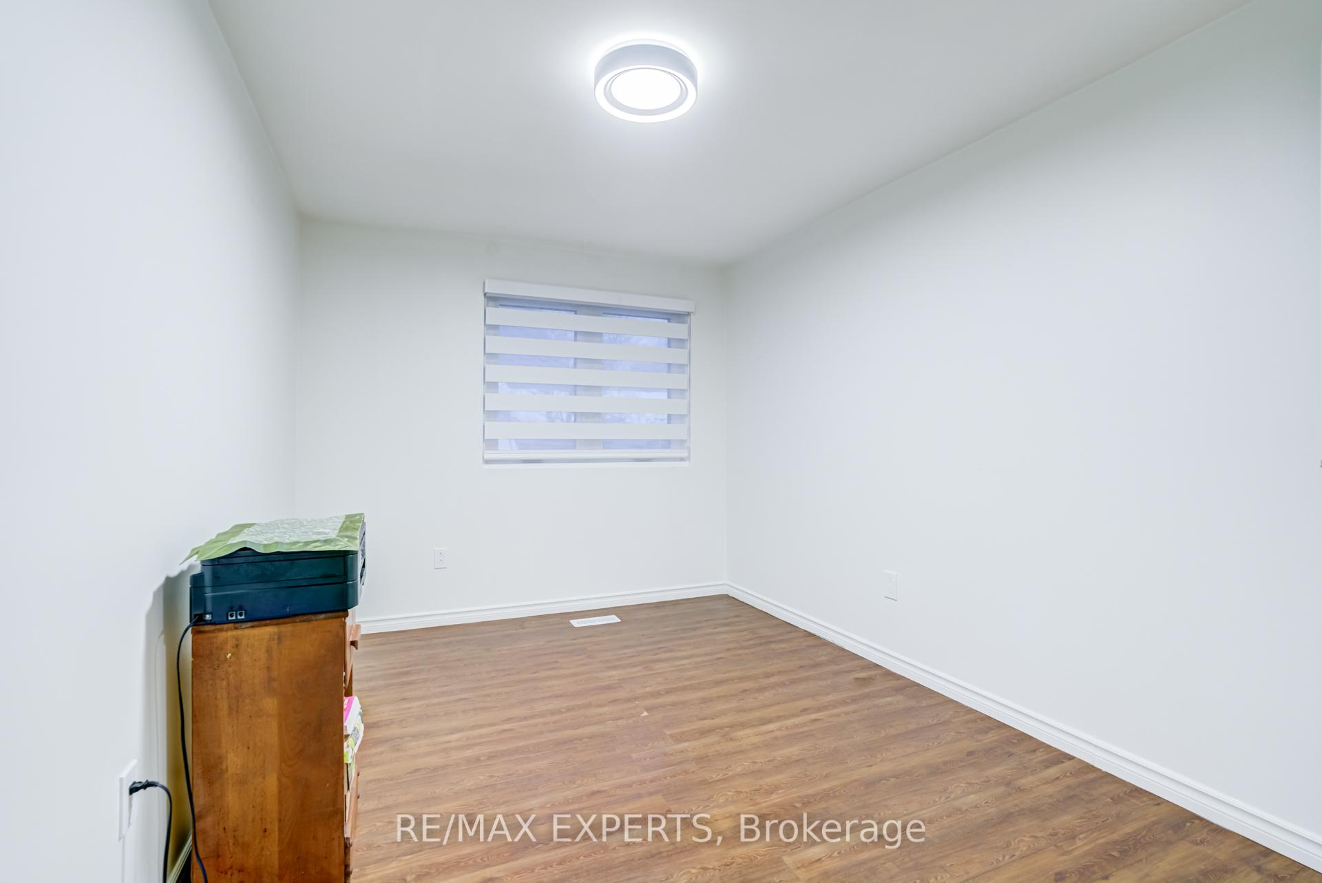 Photo 33 of 10 Knightsbridge Way, Markham, Markham Village — HOMEH