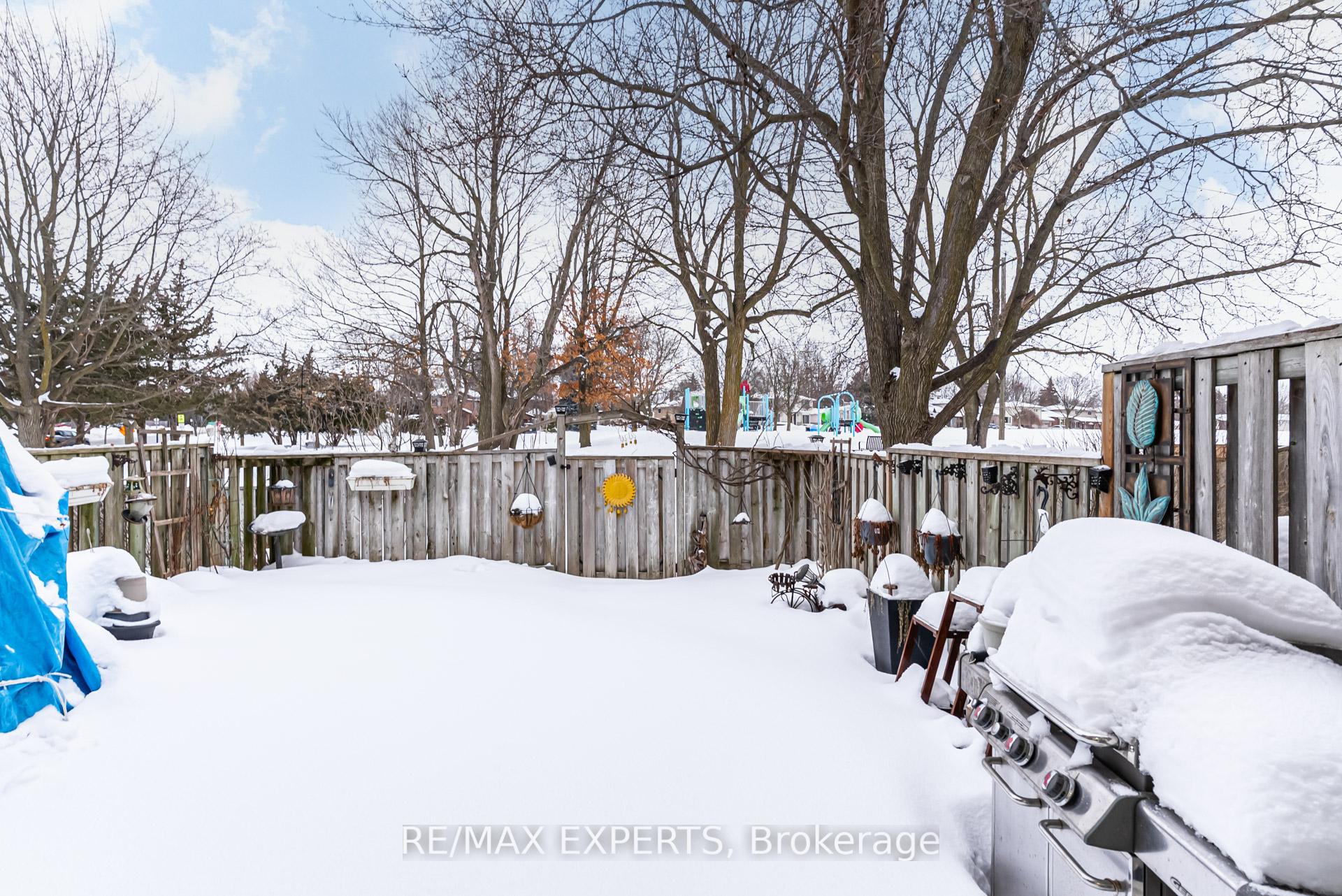 Photo 43 of 10 Knightsbridge Way, Markham, Markham Village — HOMEH