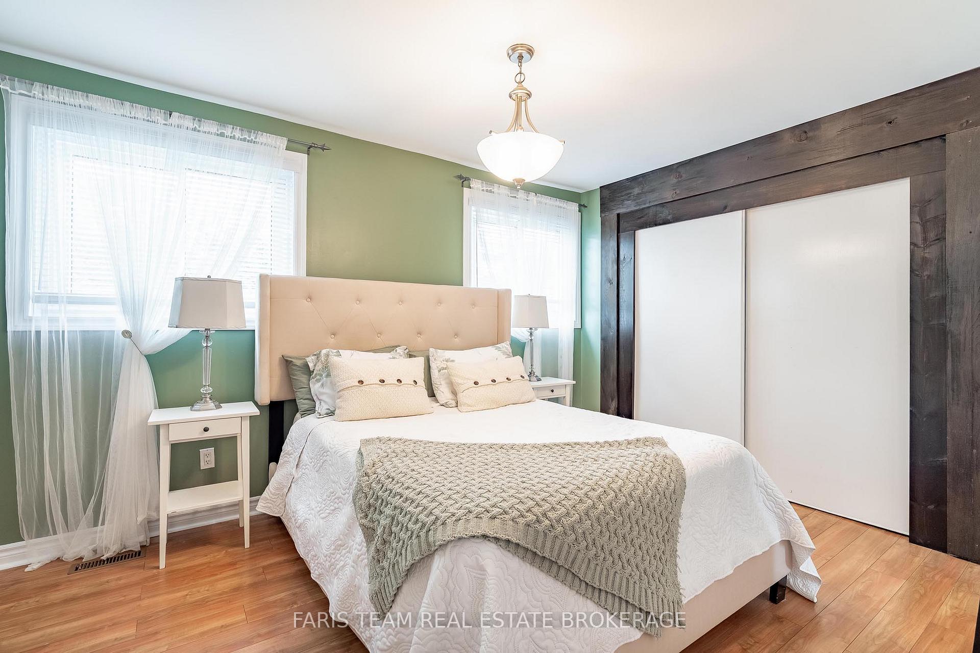 Photo 14 of Unit E4, 63 Ferris Lane, Barrie, Cundles East — HOMEH