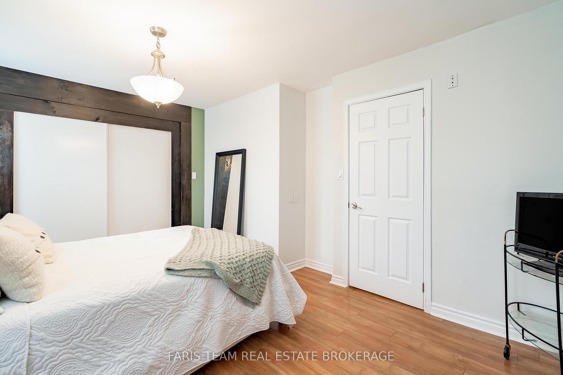 Photo 16 of Unit E4, 63 Ferris Lane, Barrie, Cundles East — HOMEH