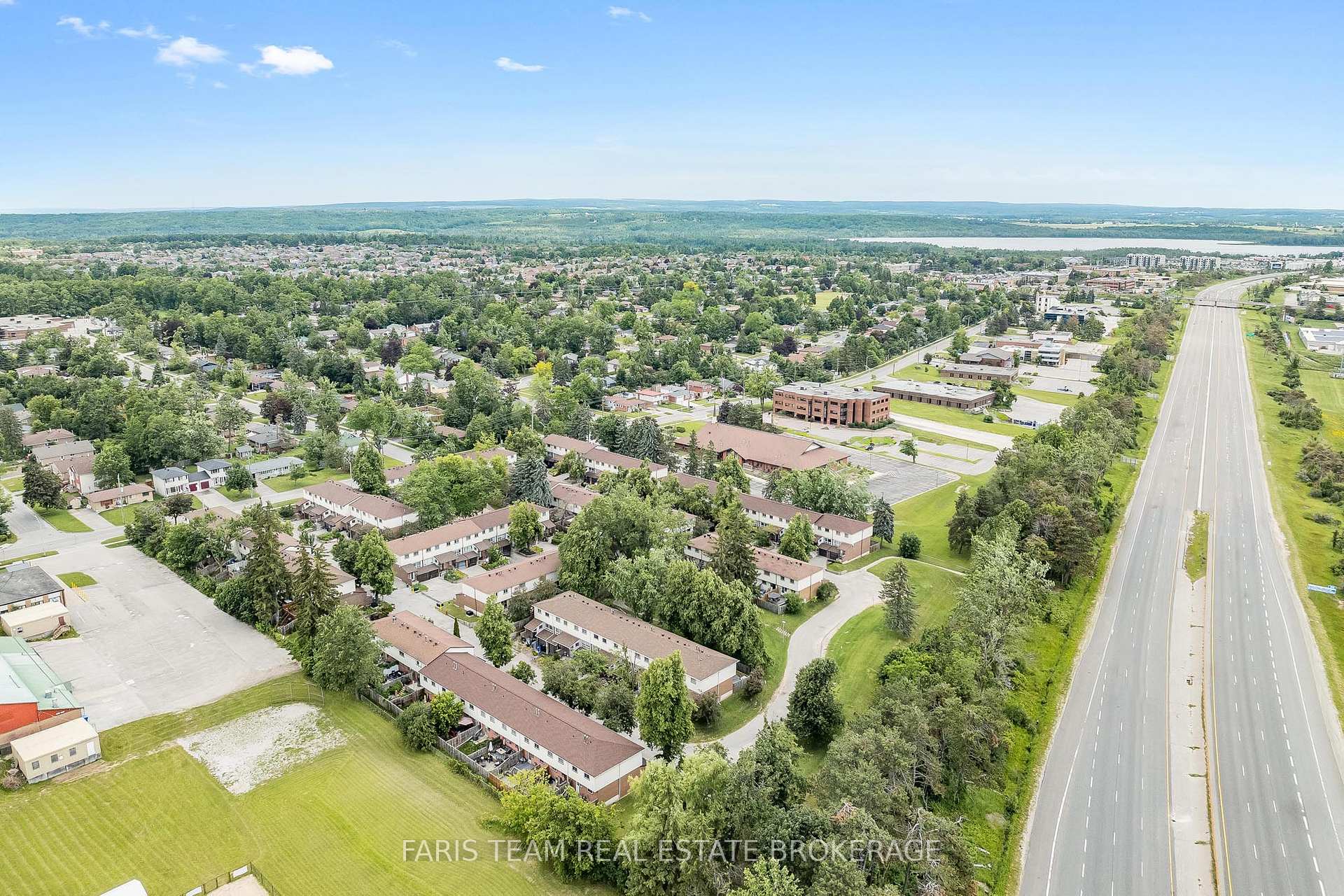 Photo 31 of Unit E4, 63 Ferris Lane, Barrie, Cundles East — HOMEH