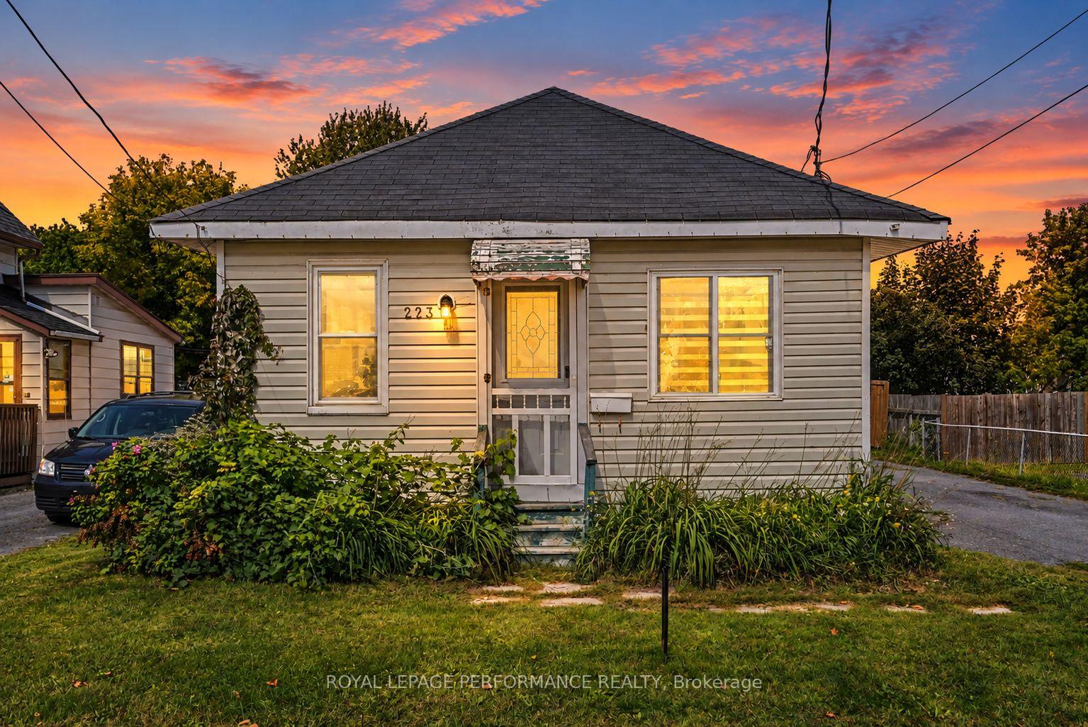Photo 1 of 223 Sixth Street W, Cornwall, Cornwall — HOMEH