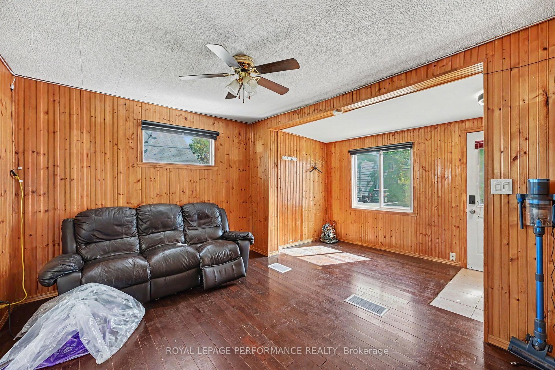 Photo 8 of 223 Sixth Street W, Cornwall, Cornwall — HOMEH