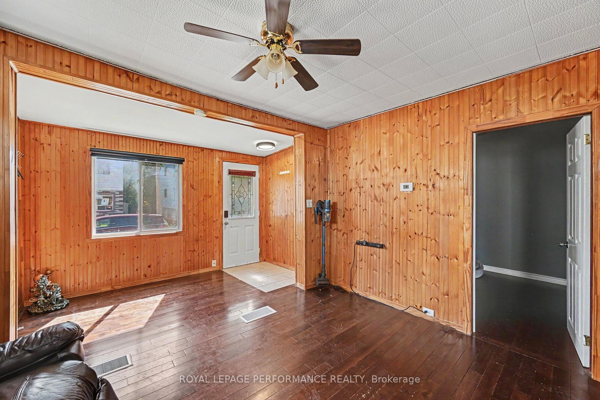 Photo 9 of 223 Sixth Street W, Cornwall, Cornwall — HOMEH