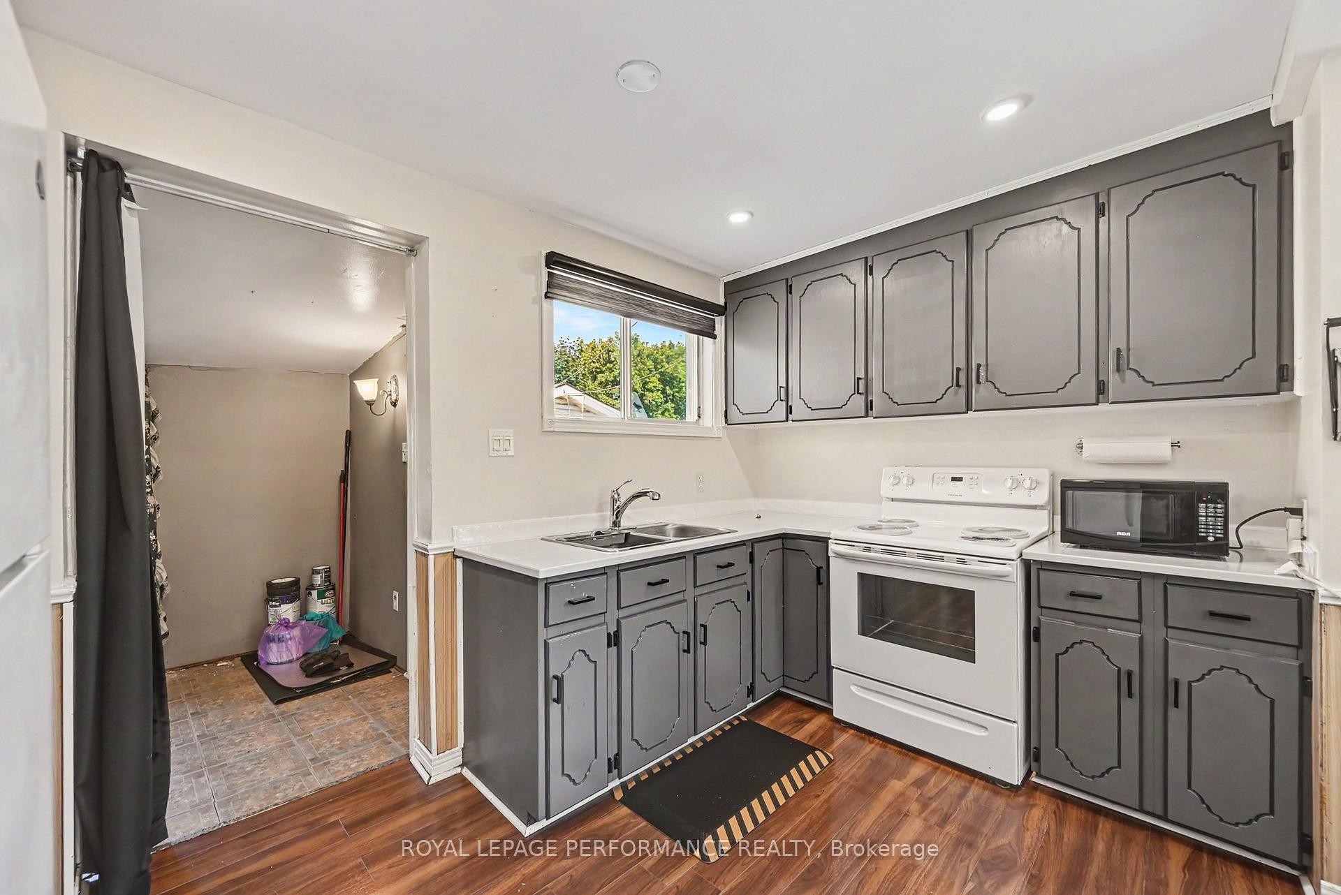 Photo 16 of 223 Sixth Street W, Cornwall, Cornwall — HOMEH