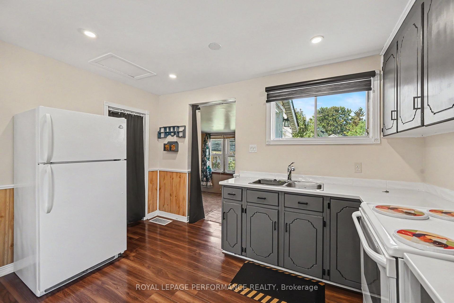 Photo 17 of 223 Sixth Street W, Cornwall, Cornwall — HOMEH