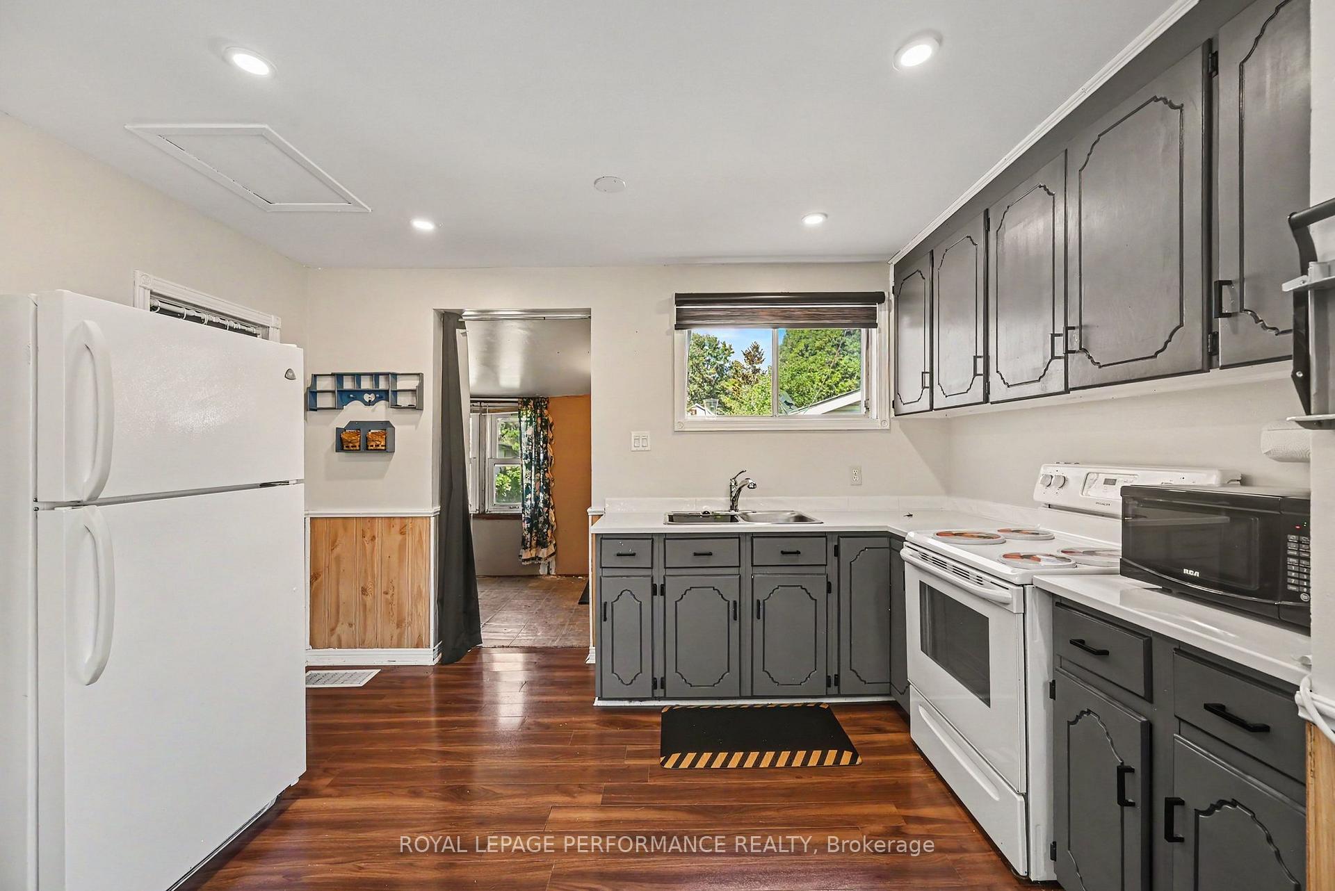 Photo 18 of 223 Sixth Street W, Cornwall, Cornwall — HOMEH
