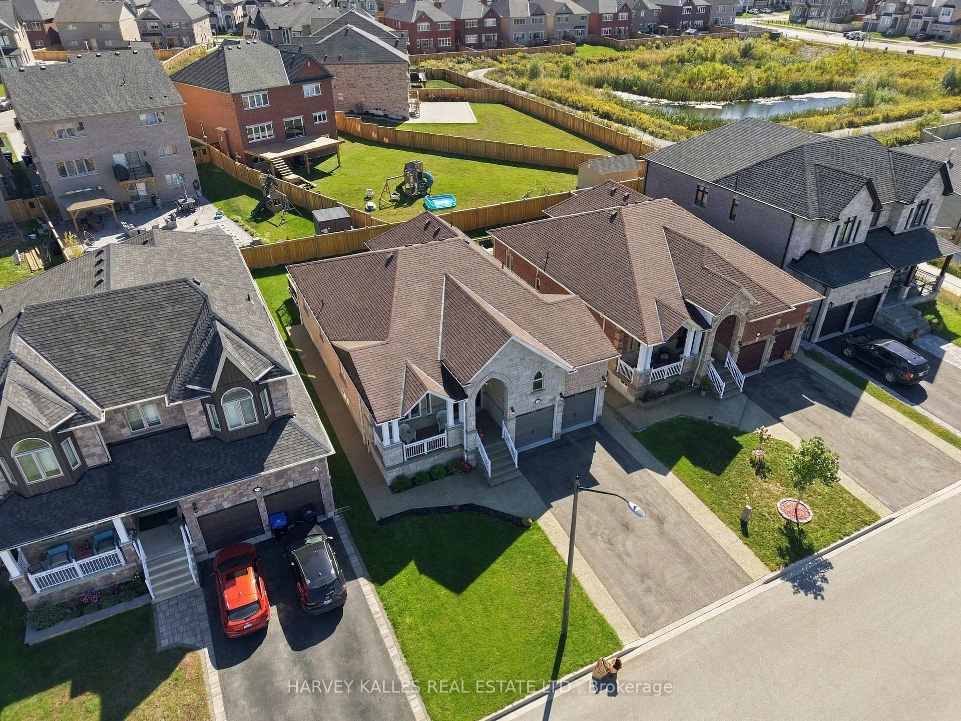 Photo 3 of 1650 Rizzardo Crescent, Innisfil, Alcona — HOMEH