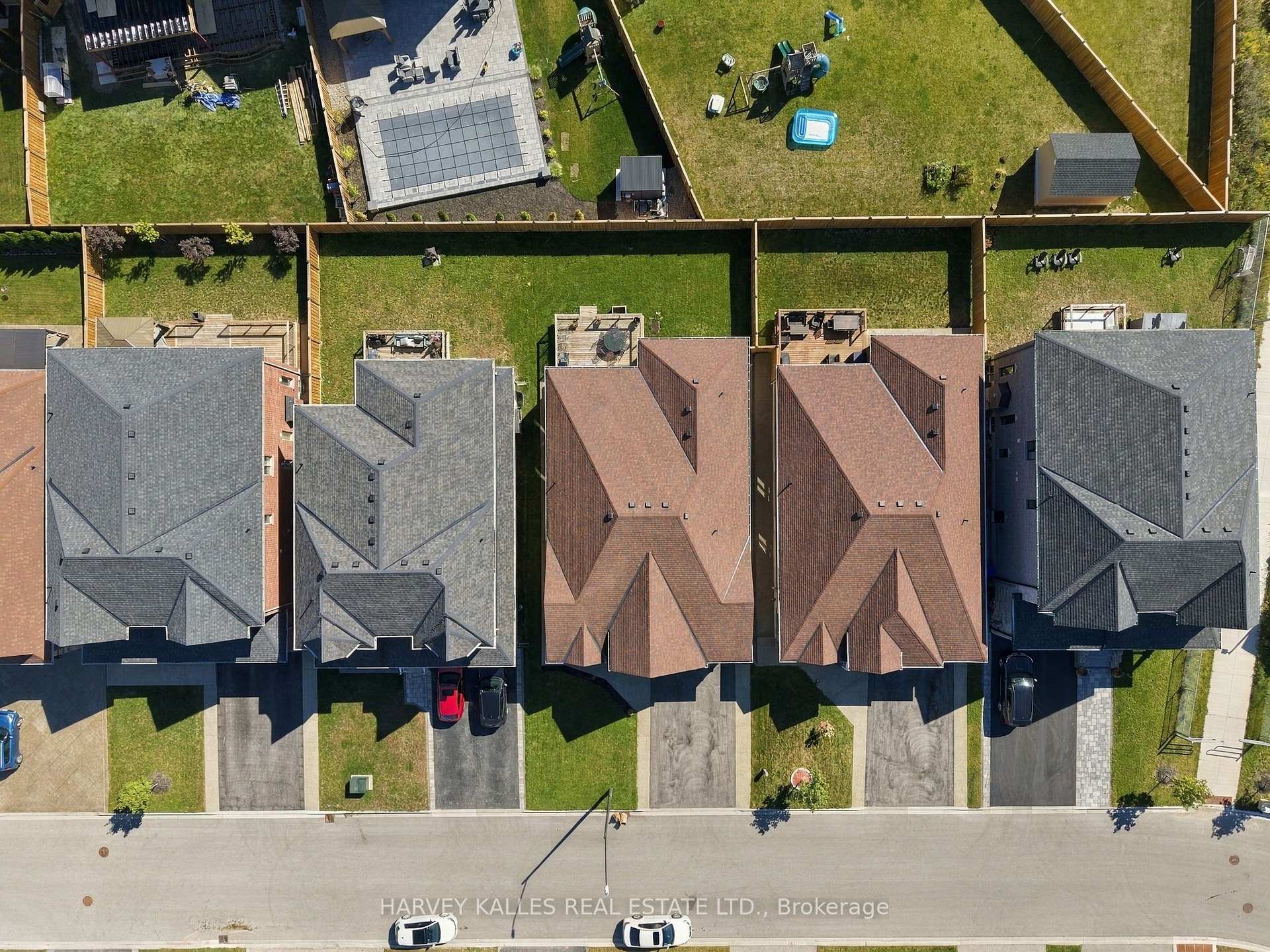 Photo 4 of 1650 Rizzardo Crescent, Innisfil, Alcona — HOMEH