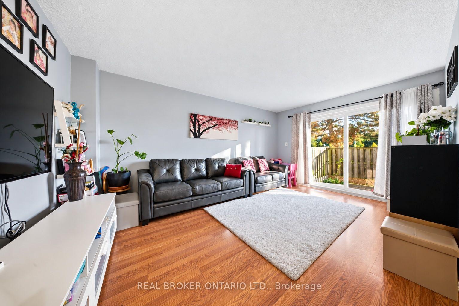 Photo 5 of Unit 59, 880 Limeridge Road E, Hamilton, Berrisfield — HOMEH
