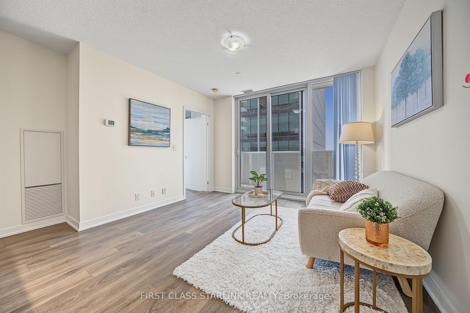 Photo 2 of Unit 2801, 100 Harbour Street, Toronto, Waterfront Communities — HOMEH