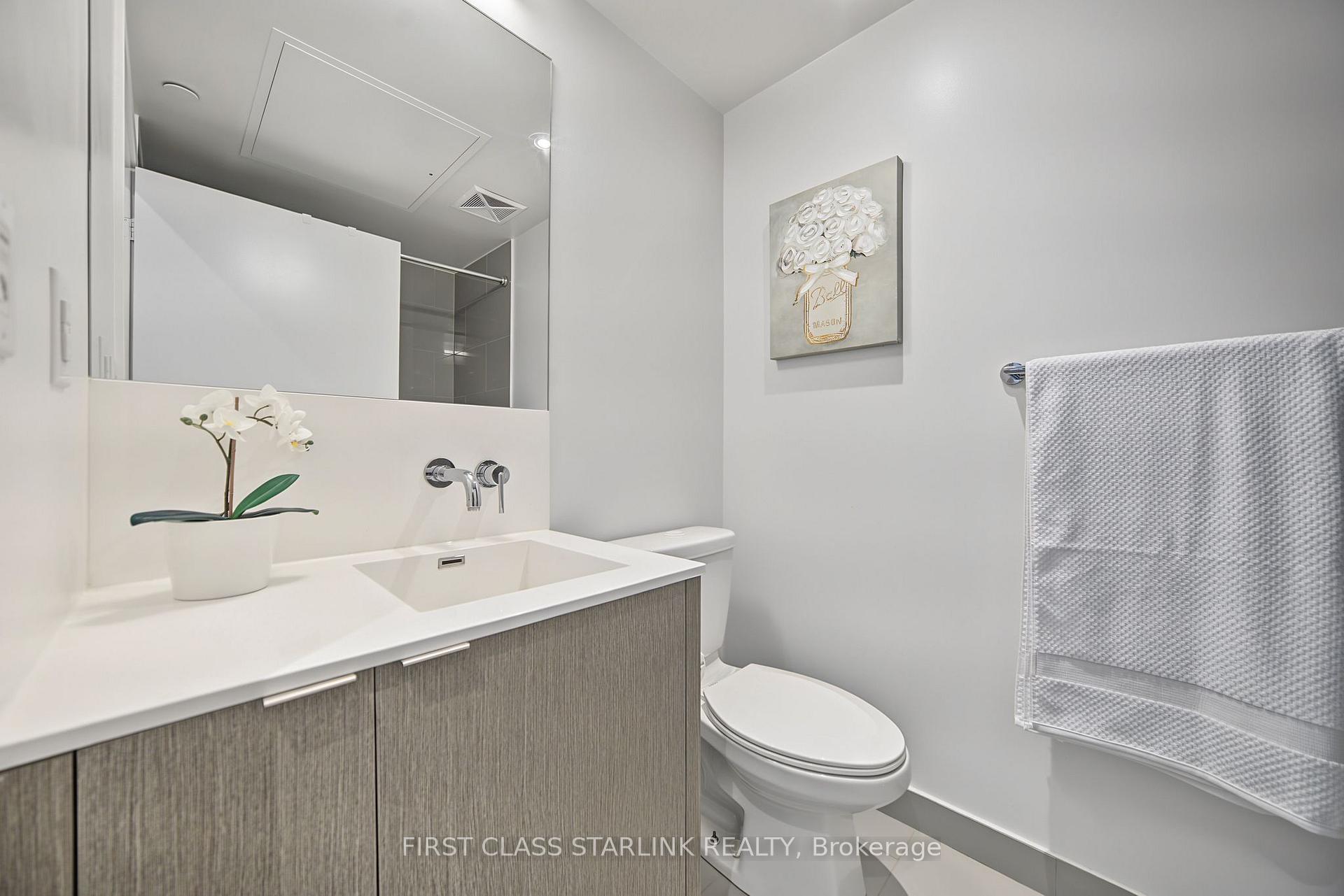 Photo 11 of Unit 2801, 100 Harbour Street, Toronto, Waterfront Communities — HOMEH