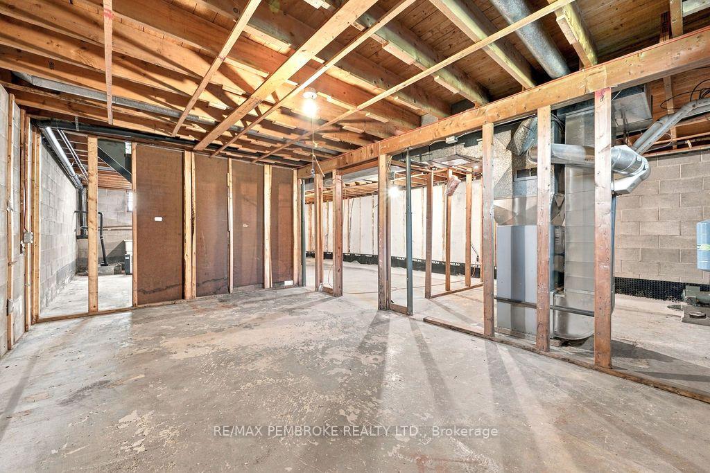 Photo 22 of 774 Pinegrove Crescent, Petawawa, Petawawa — HOMEH