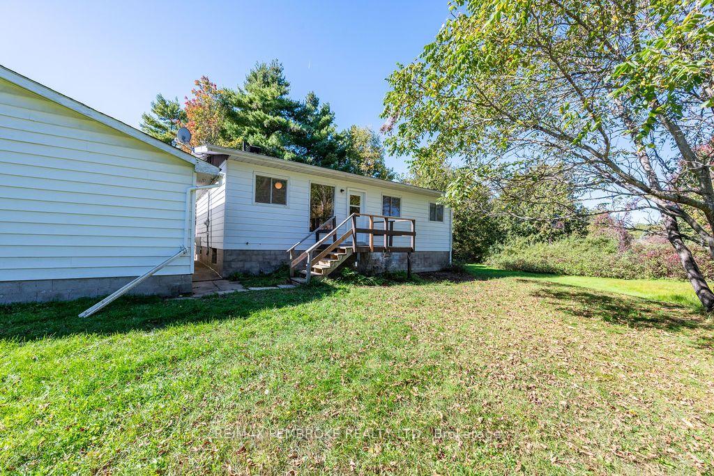 Photo 32 of 774 Pinegrove Crescent, Petawawa, Petawawa — HOMEH