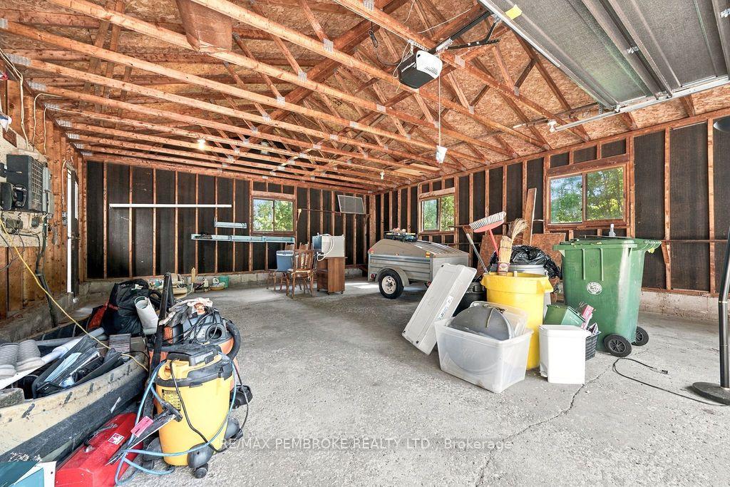 Photo 35 of 774 Pinegrove Crescent, Petawawa, Petawawa — HOMEH