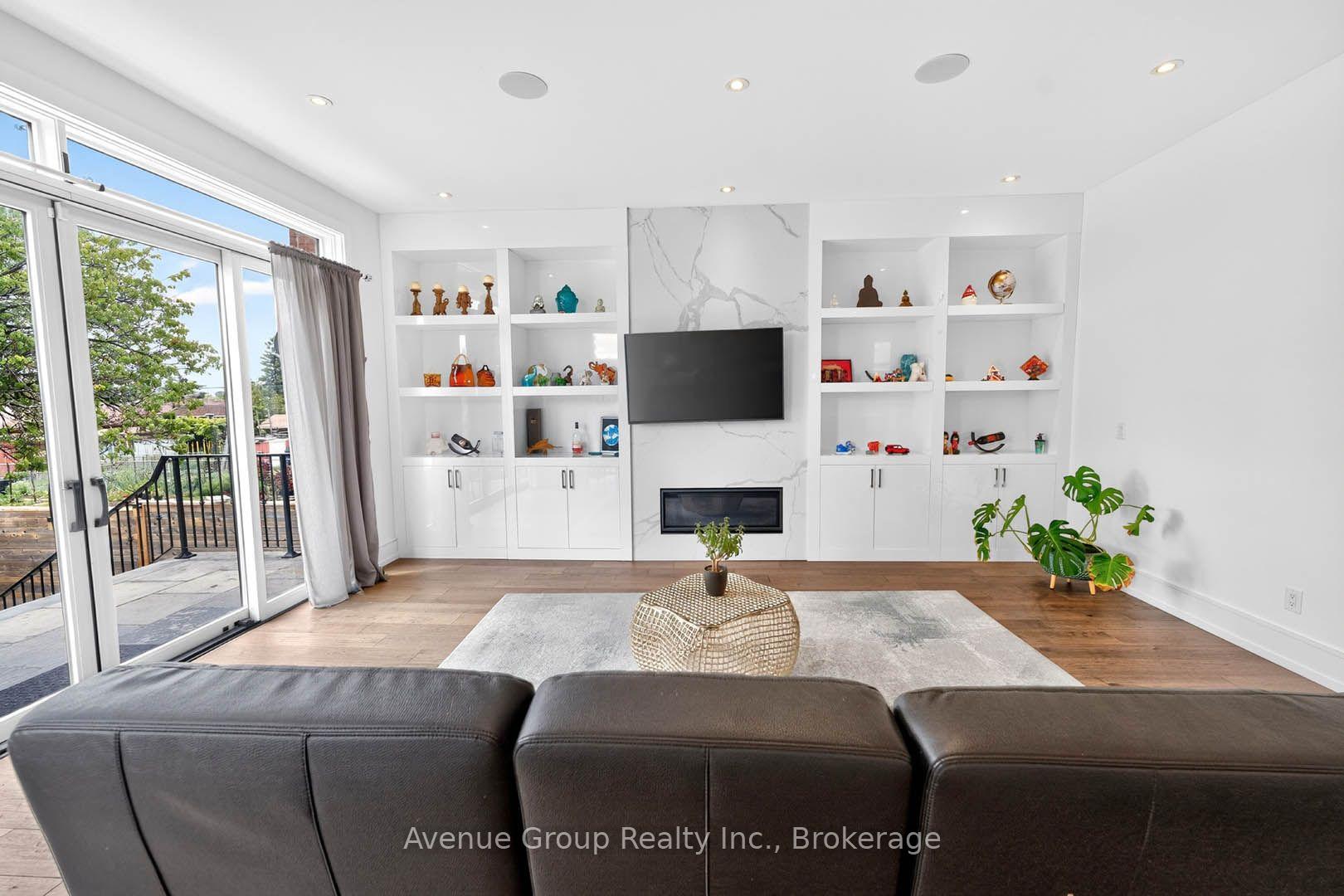 Photo 7 of 33 Cartwright Avenue, North York, Yorkdale-Glen Park — HOMEH