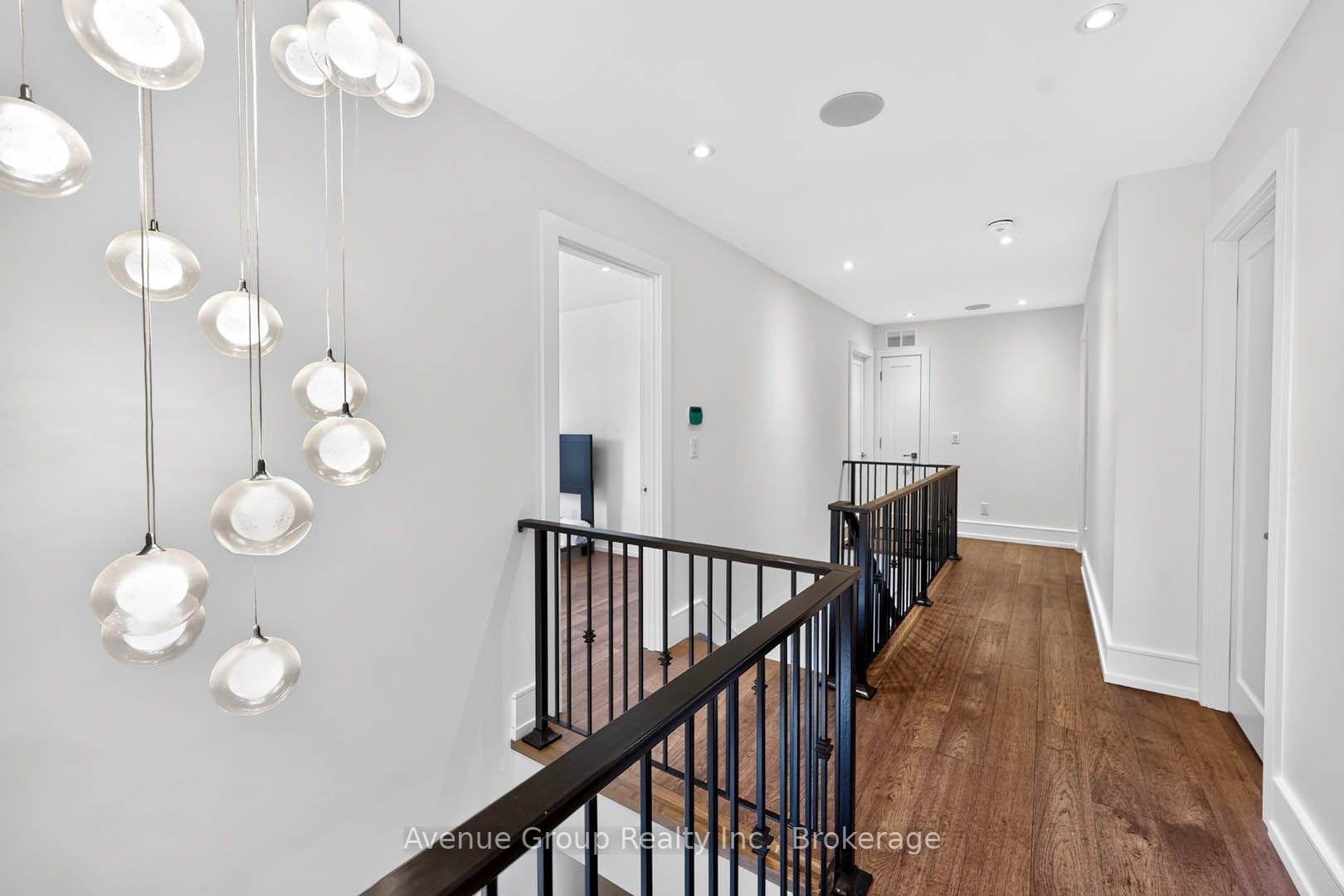 Photo 20 of 33 Cartwright Avenue, North York, Yorkdale-Glen Park — HOMEH