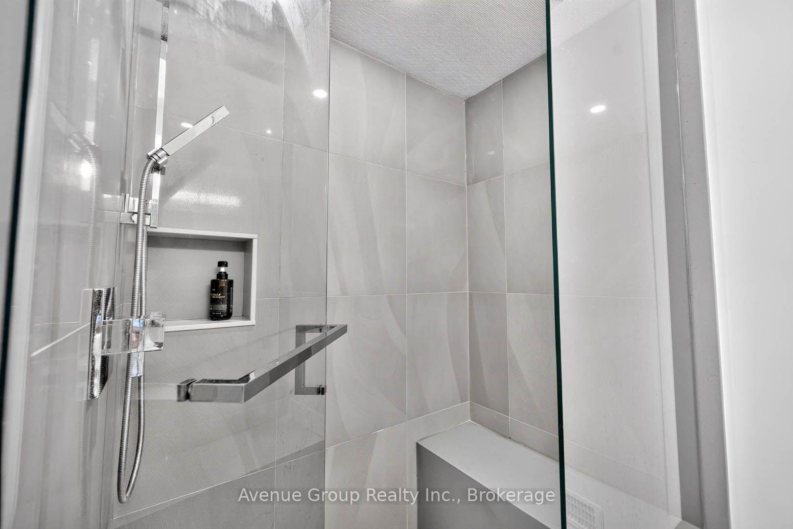 Photo 37 of 33 Cartwright Avenue, North York, Yorkdale-Glen Park — HOMEH