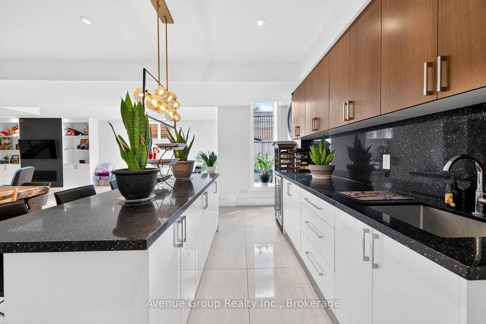Photo 43 of 33 Cartwright Avenue, North York, Yorkdale-Glen Park — HOMEH
