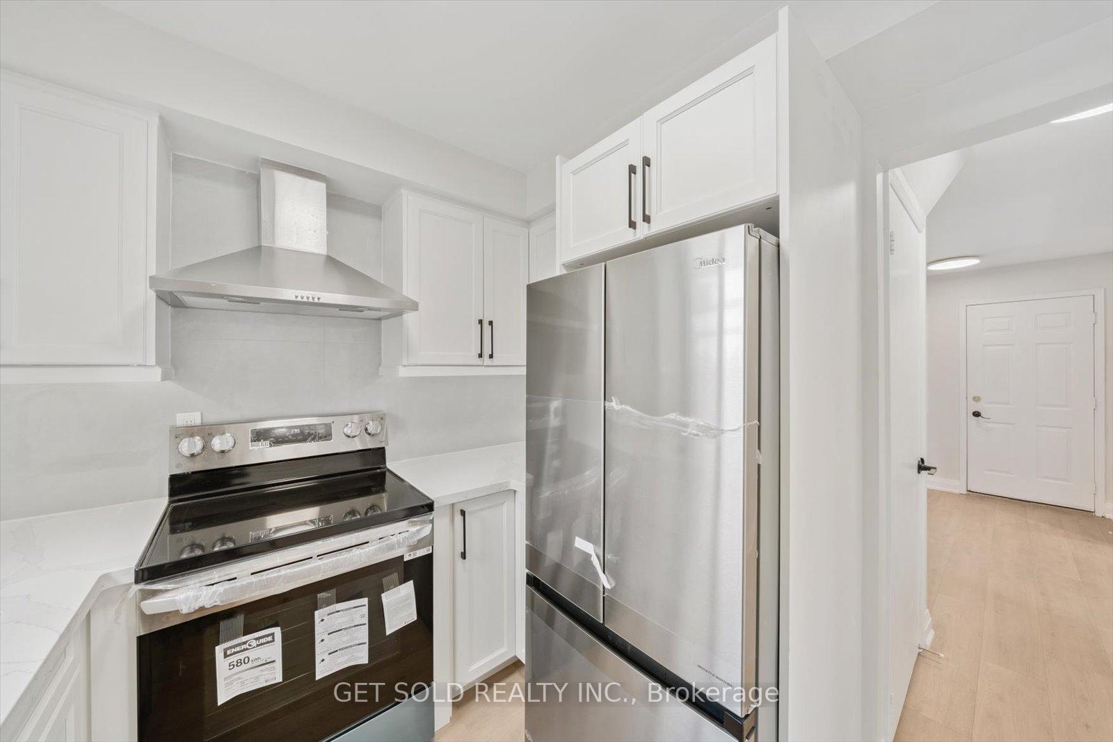 Photo 13 of 232 Kozlov Street, Barrie, West Bayfield — HOMEH