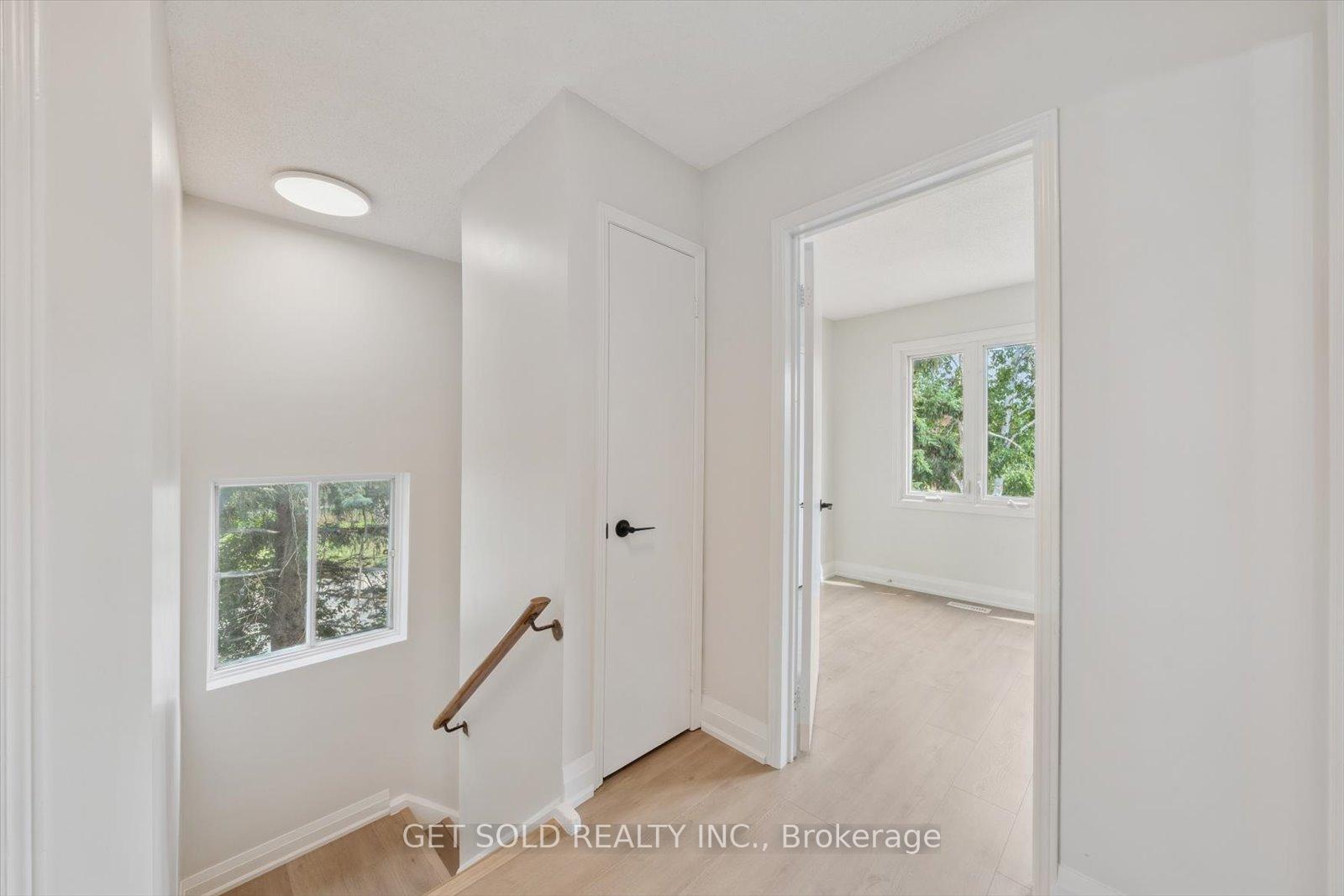 Photo 15 of 232 Kozlov Street, Barrie, West Bayfield — HOMEH