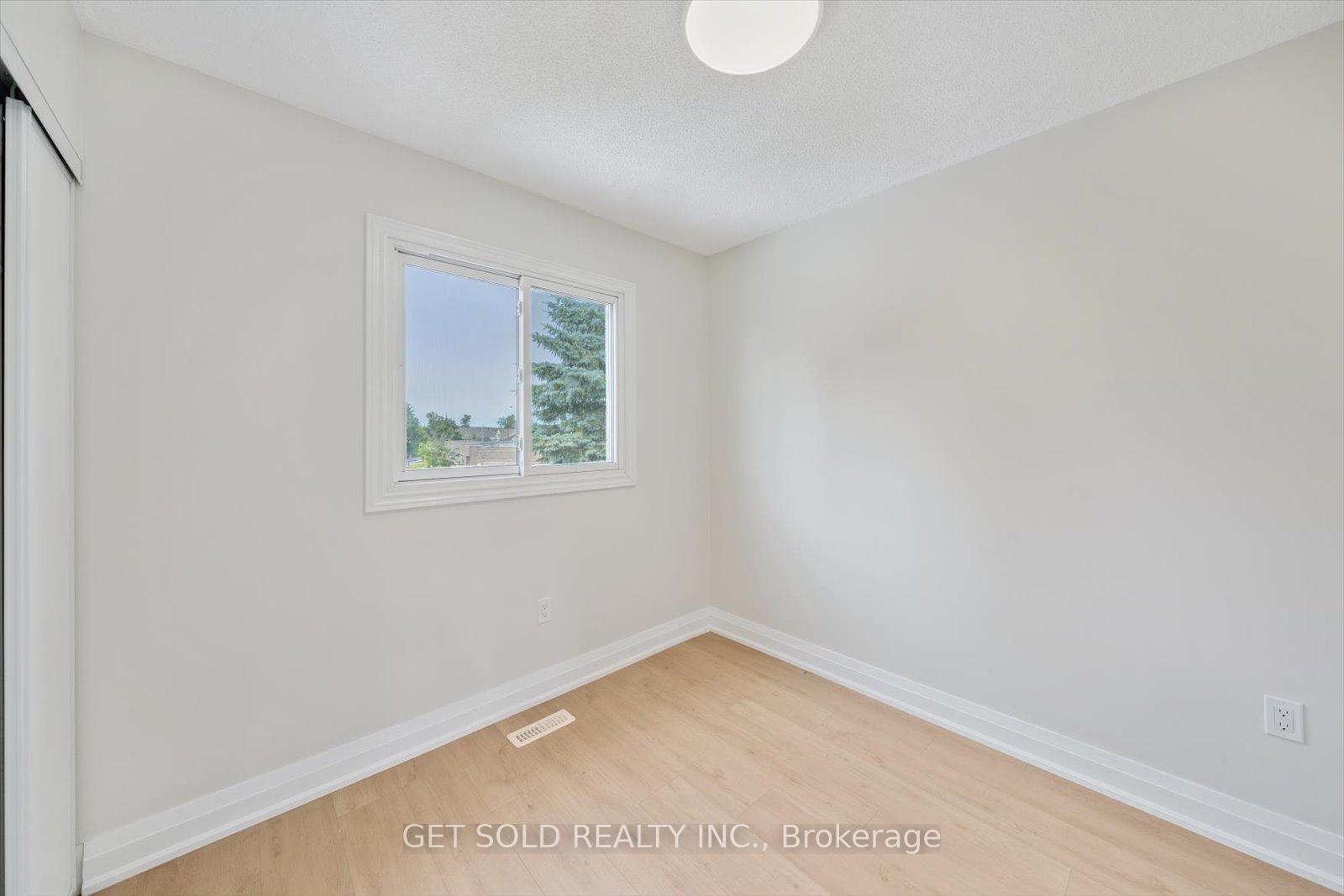 Photo 25 of 232 Kozlov Street, Barrie, West Bayfield — HOMEH