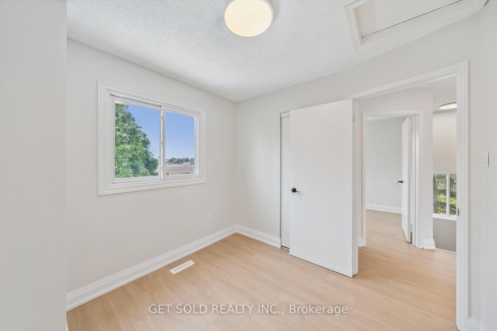Photo 26 of 232 Kozlov Street, Barrie, West Bayfield — HOMEH