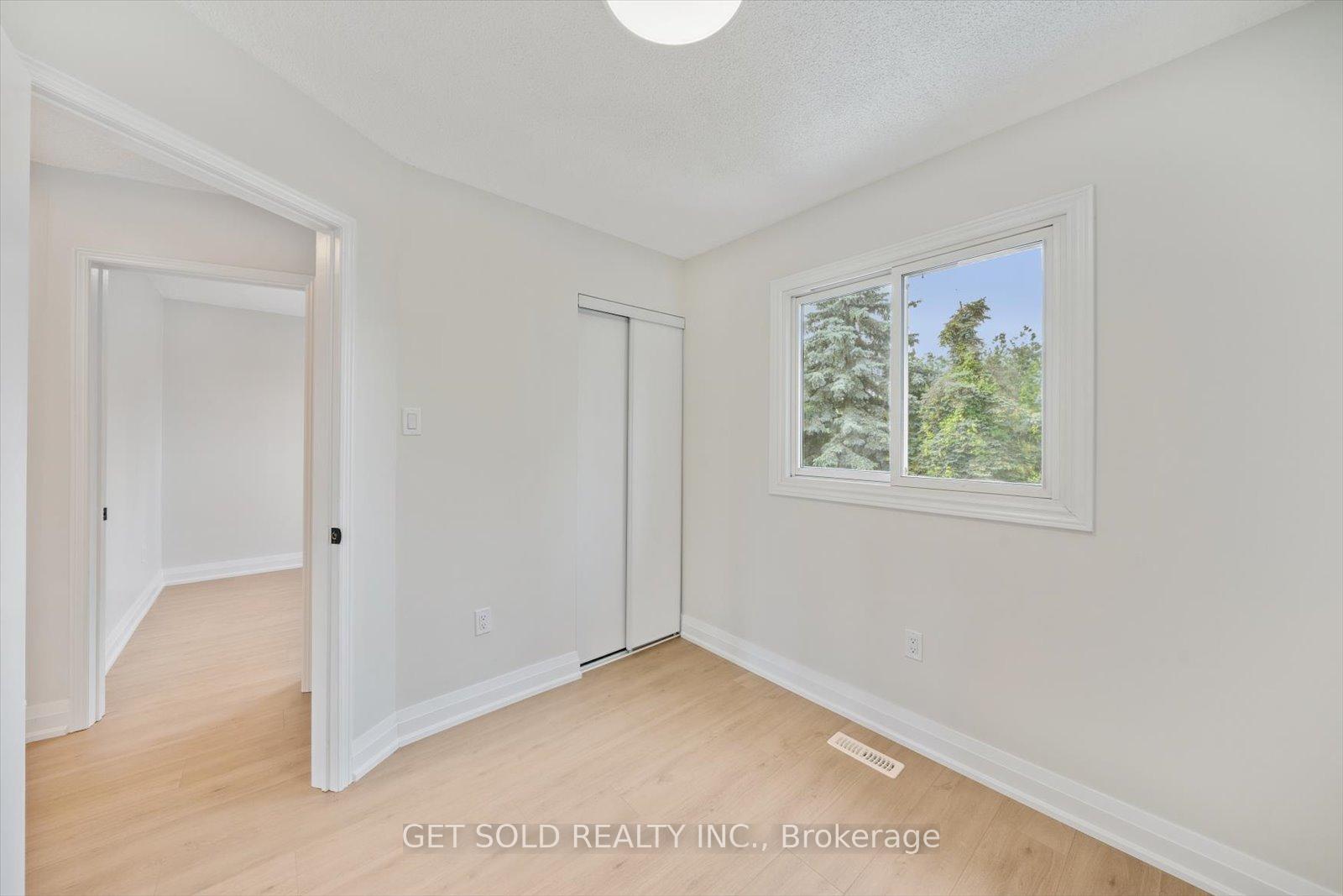 Photo 27 of 232 Kozlov Street, Barrie, West Bayfield — HOMEH