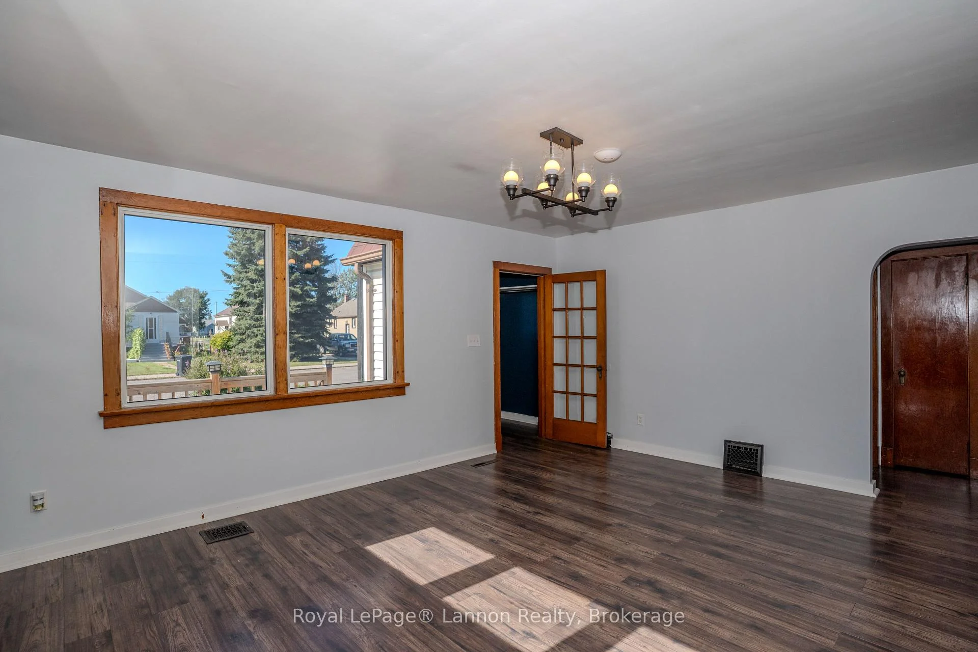Photo 7 of 738 Mortimer Avenue E, Thunder Bay, Westfort — HOMEH