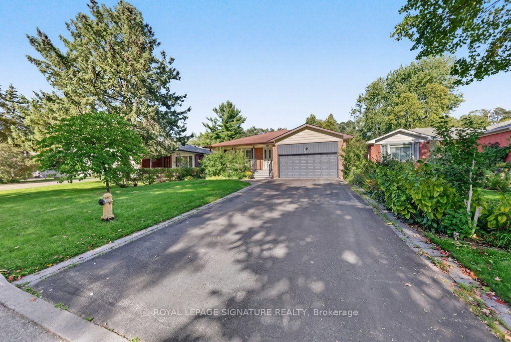 Photo 2 of 56 Apricot Street, Markham, Bayview Glen — HOMEH