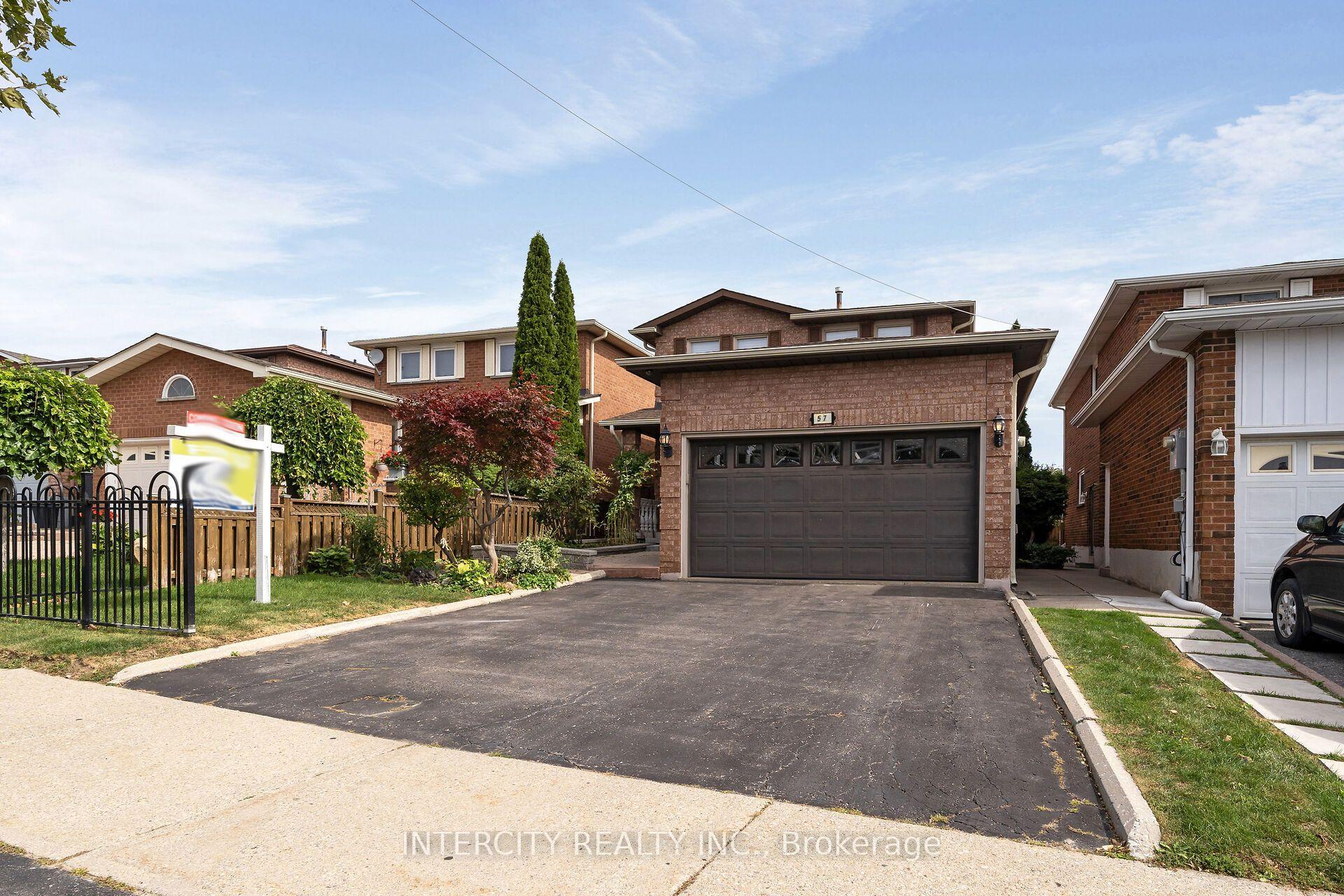 Photo 3 of 57 Kaiser Drive, Vaughan, West Woodbridge — HOMEH