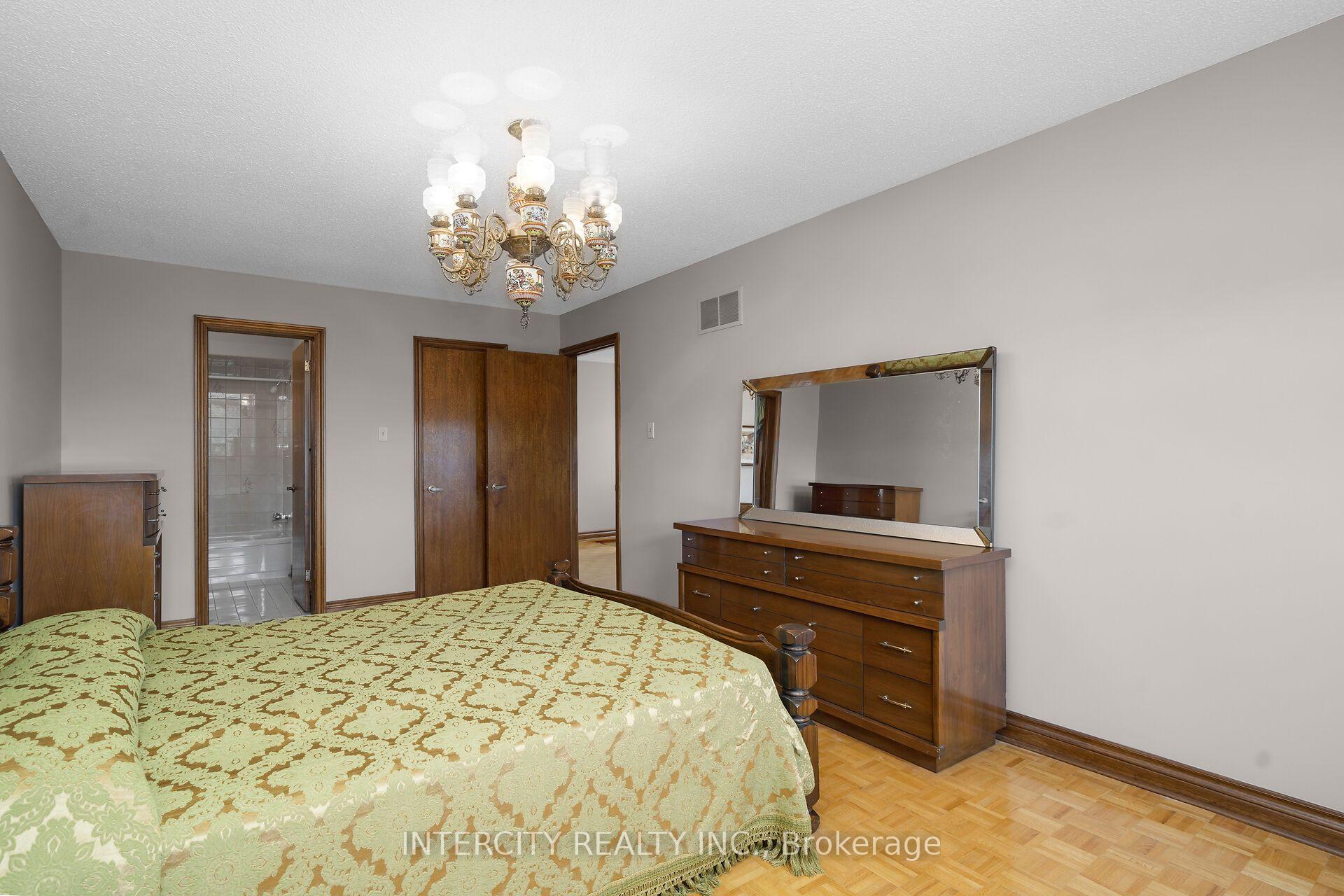 Photo 47 of 57 Kaiser Drive, Vaughan, West Woodbridge — HOMEH