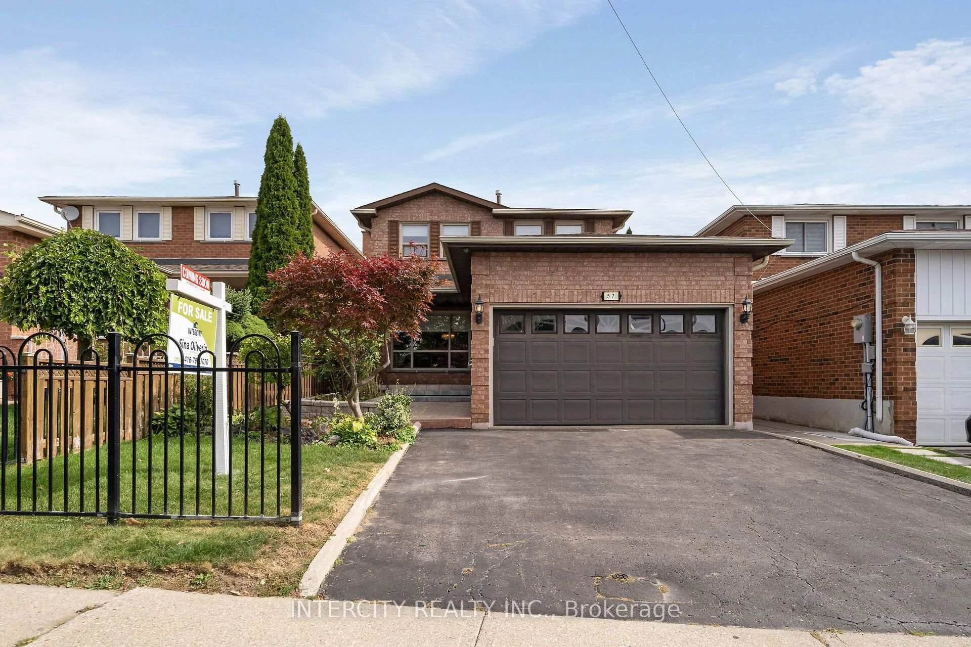 Photo 4 of 57 Kaiser Drive, Vaughan, West Woodbridge — HOMEH