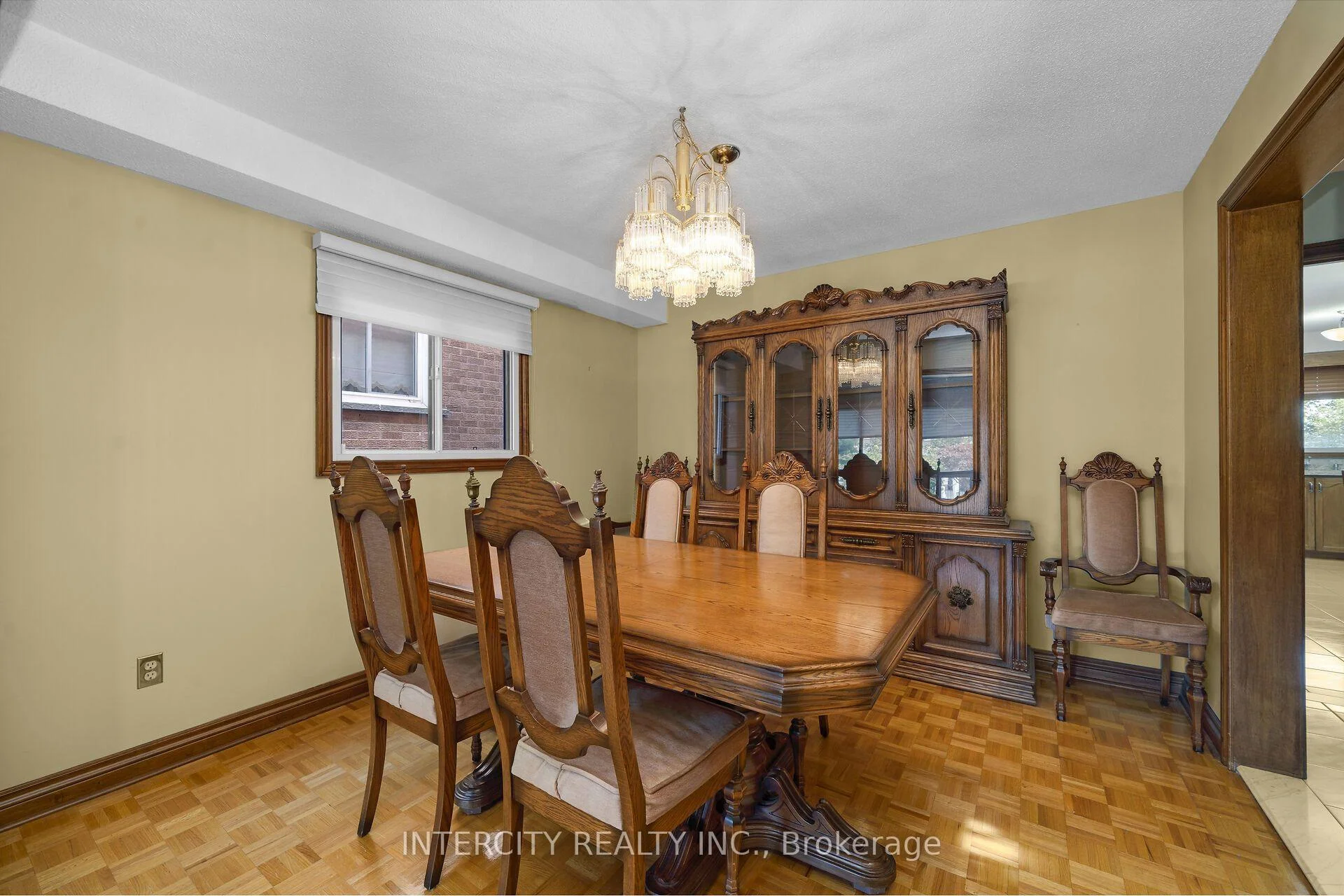 Photo 20 of 57 Kaiser Drive, Vaughan, West Woodbridge — HOMEH