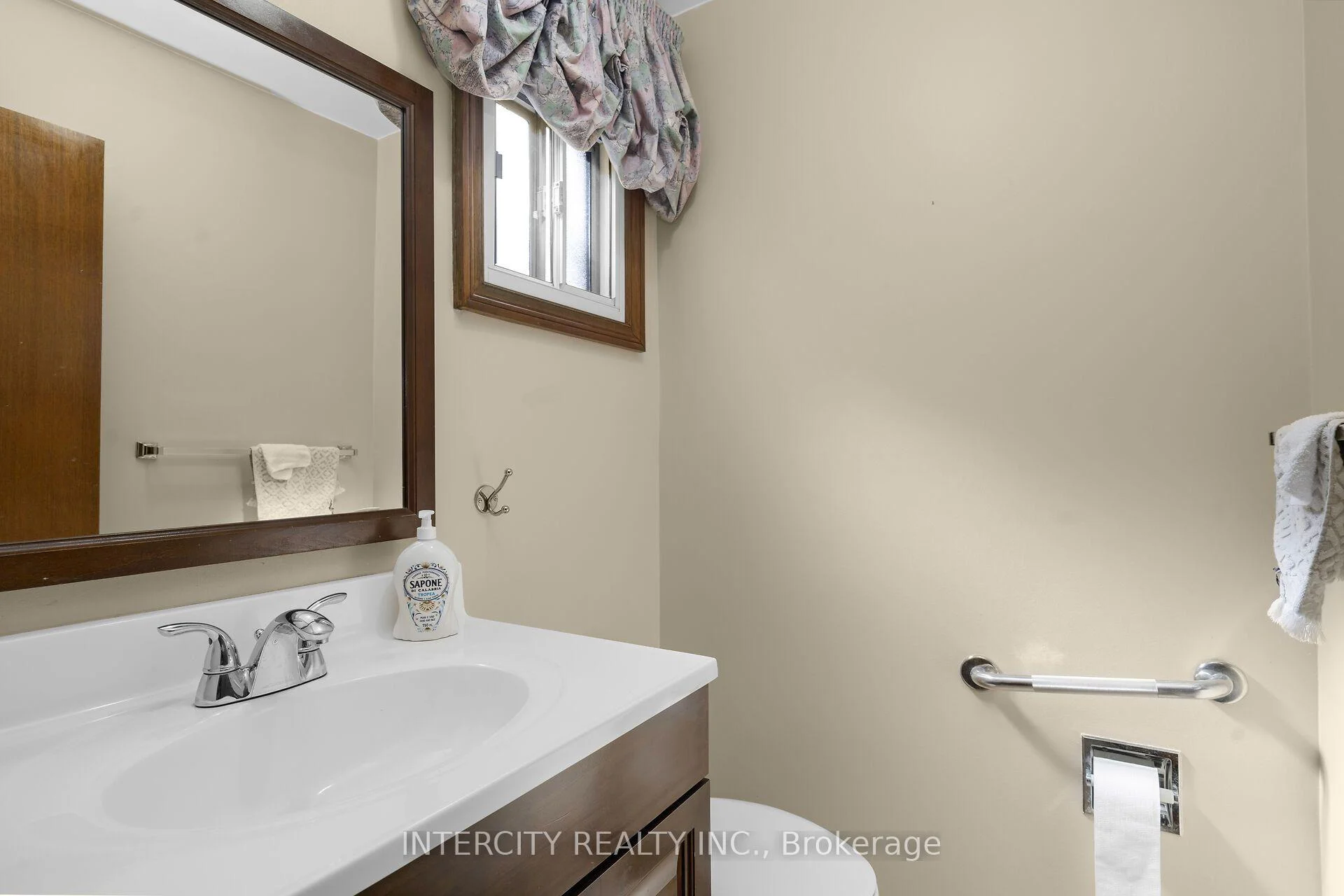 Photo 42 of 57 Kaiser Drive, Vaughan, West Woodbridge — HOMEH