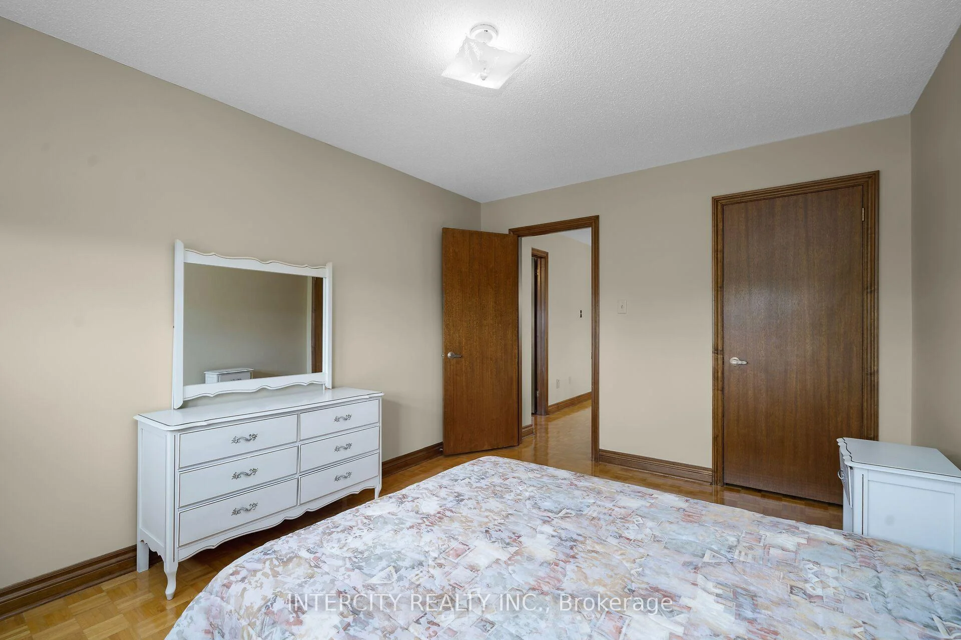Photo 54 of 57 Kaiser Drive, Vaughan, West Woodbridge — HOMEH