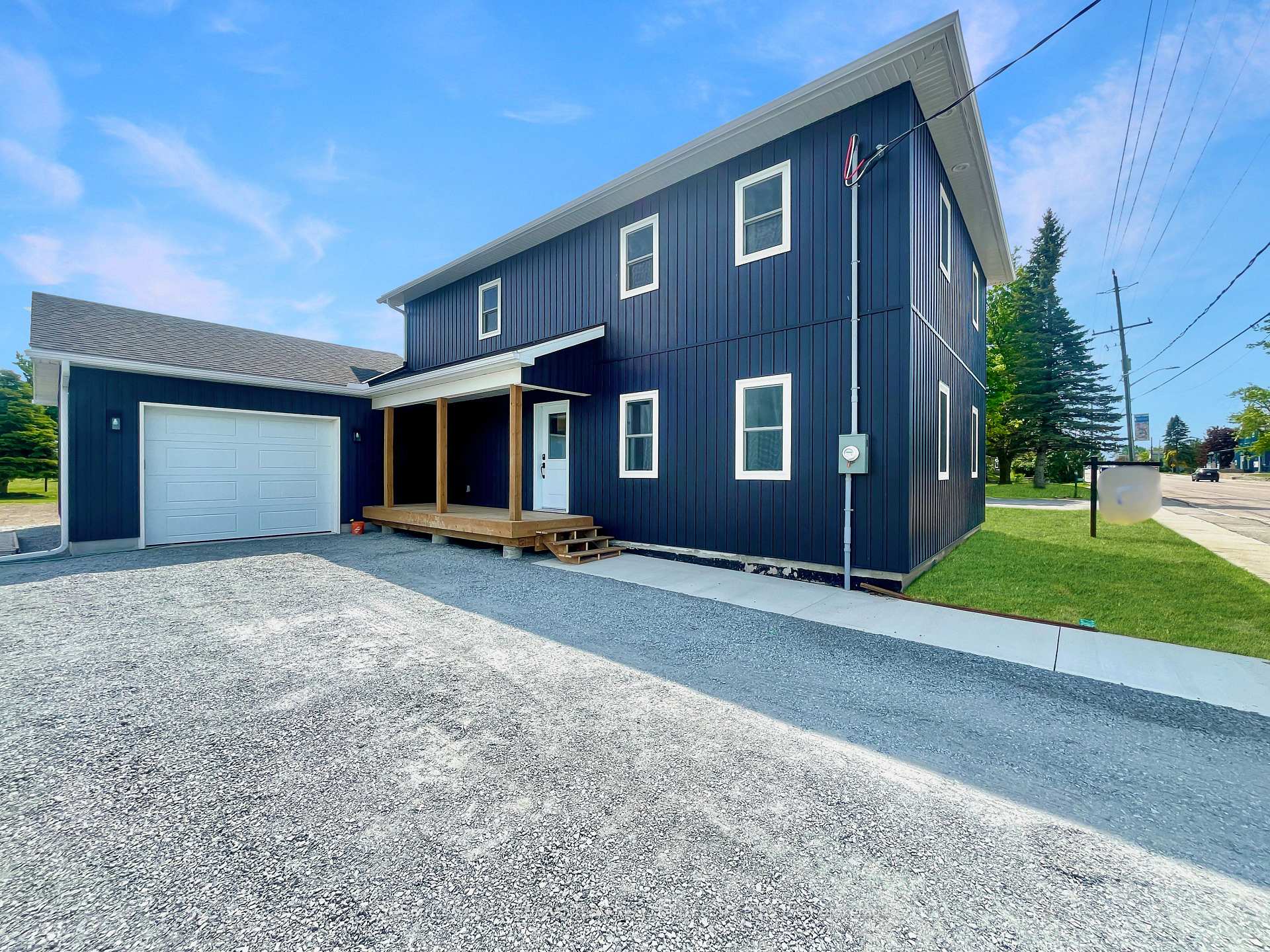 Photo of 2385 Highway 12