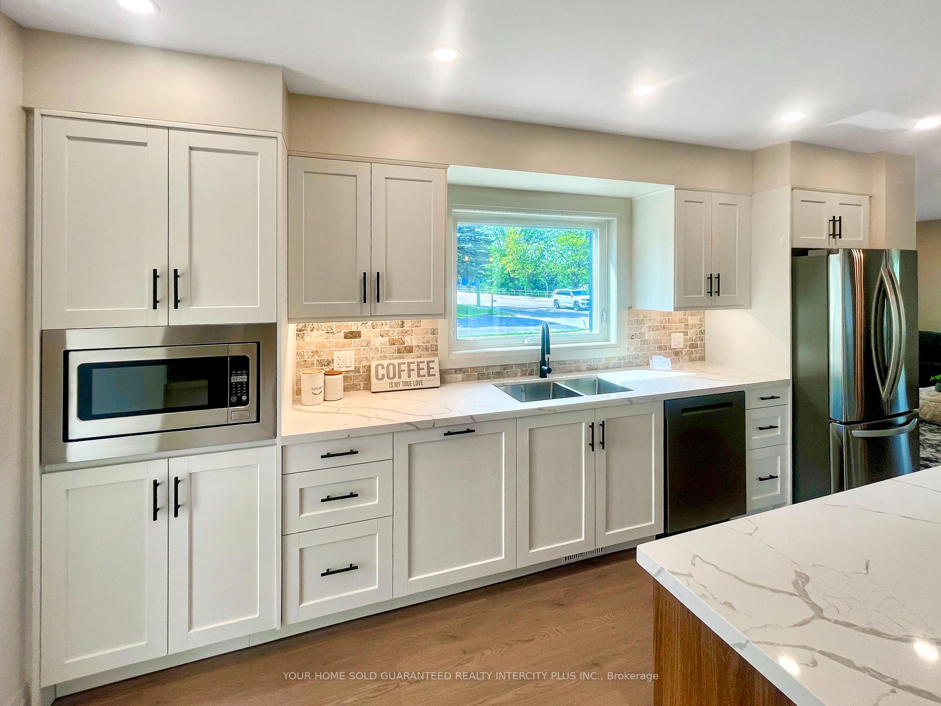 Photo 2 of 2385 Highway 12, Ramara, Brechin — HOMEH