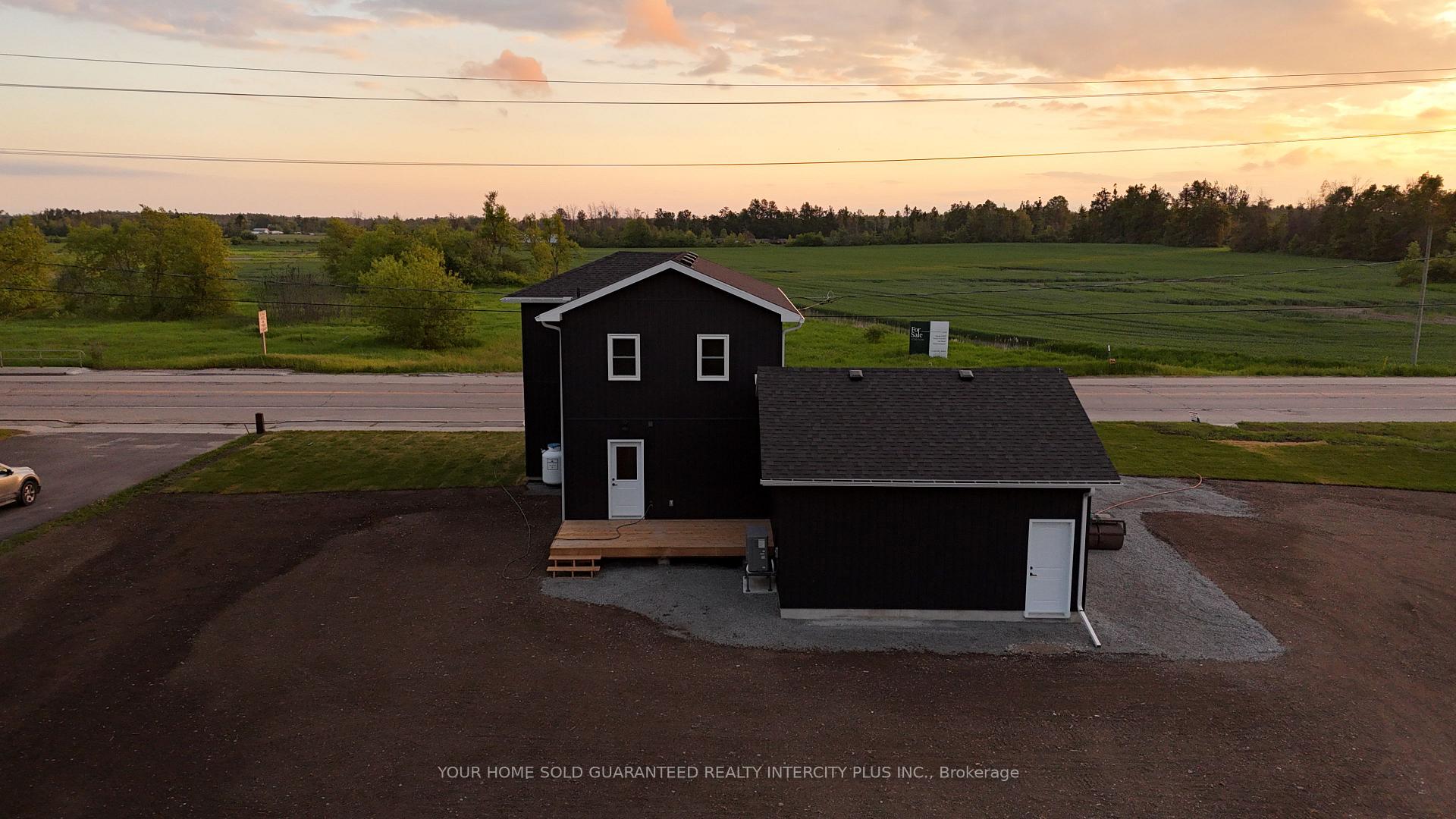 Photo 18 of 2385 Highway 12, Ramara, Brechin — HOMEH