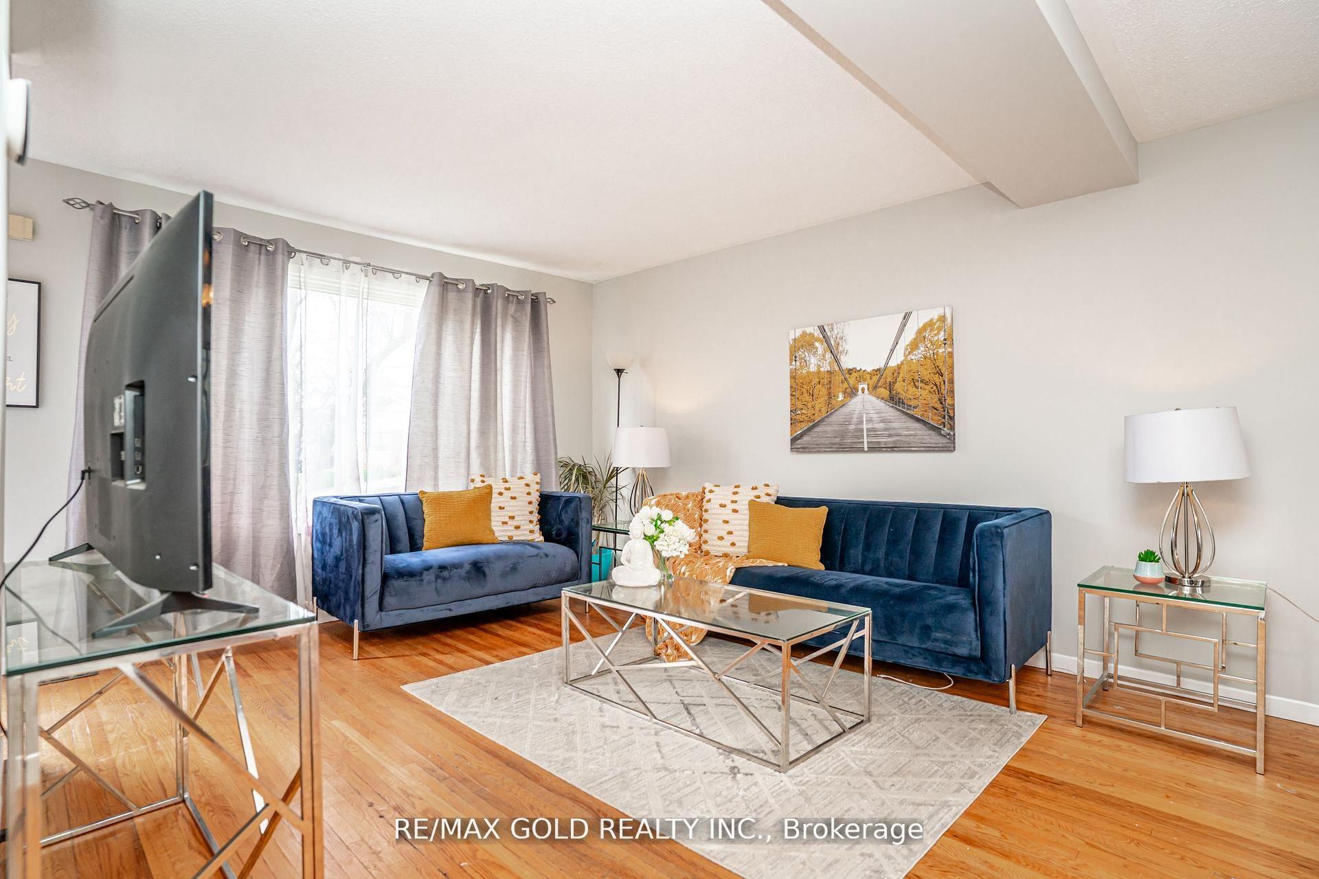 Photo 7 of 9 Mordon Court, Brampton, Madoc — HOMEH