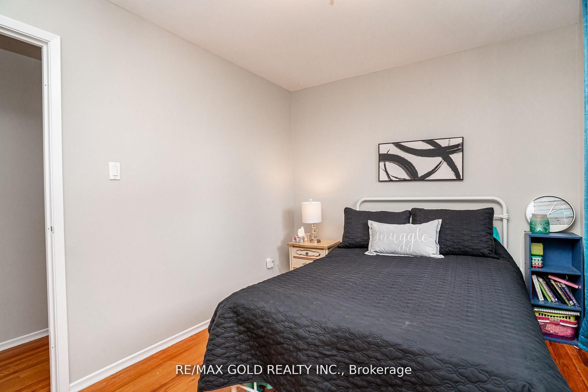Photo 20 of 9 Mordon Court, Brampton, Madoc — HOMEH