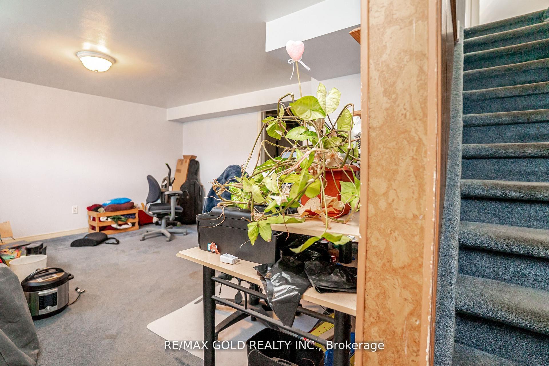 Photo 23 of 9 Mordon Court, Brampton, Madoc — HOMEH