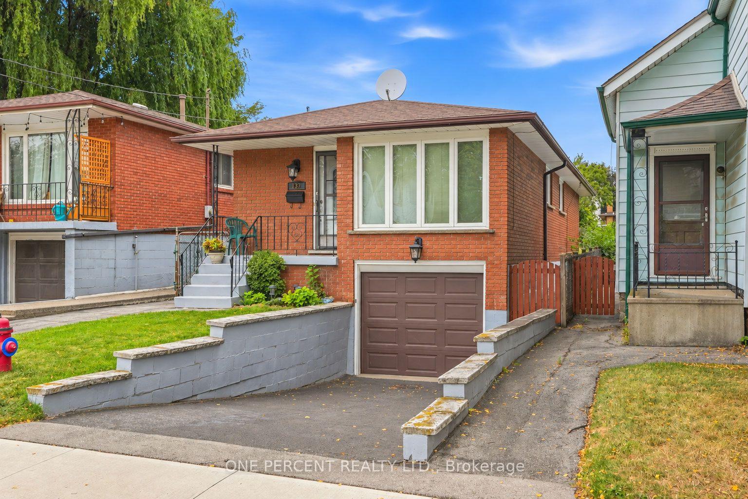Photo 2 of 137 Picton Street E, Hamilton, North End — HOMEH