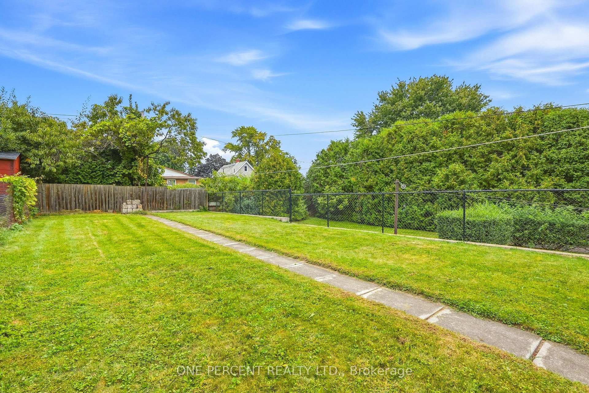Photo 28 of 137 Picton Street E, Hamilton, North End — HOMEH