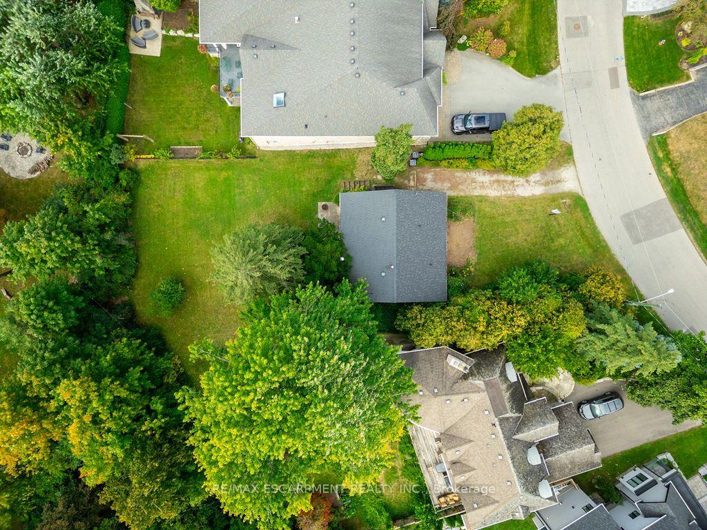 Photo 2 of 526 Stafford Drive, Oakville, West — HOMEH