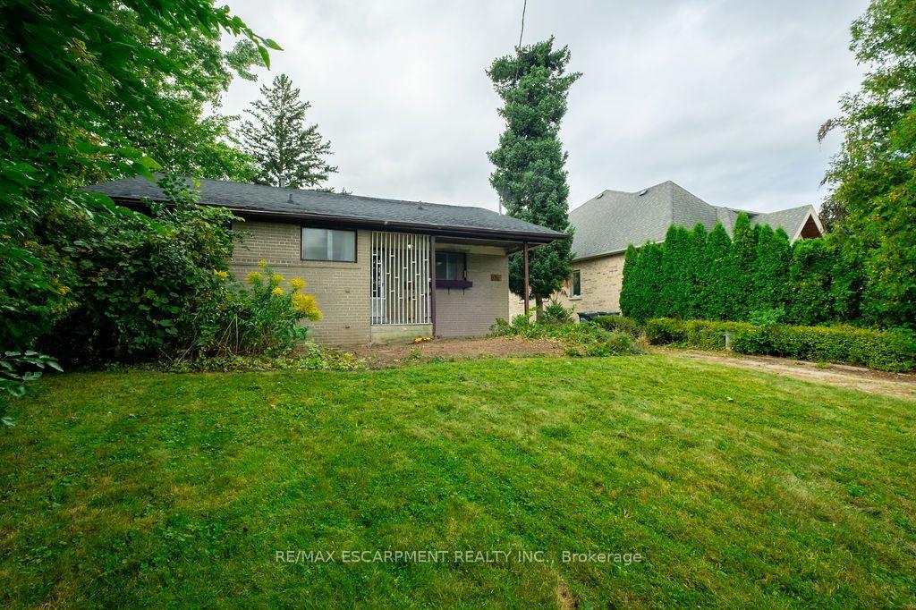 Photo 6 of 526 Stafford Drive, Oakville, West — HOMEH