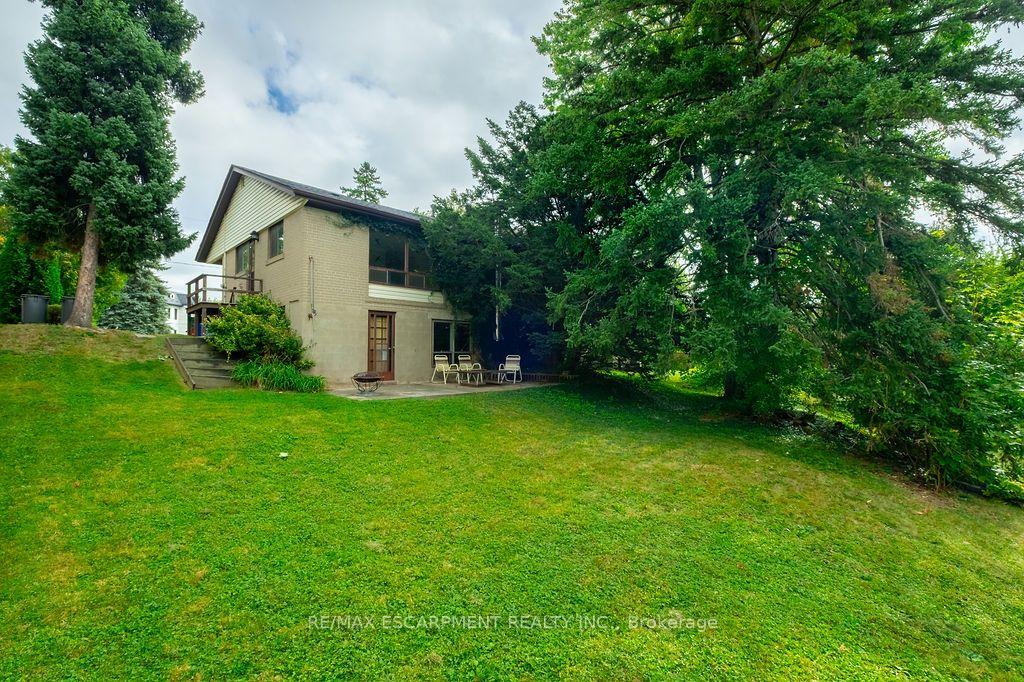 Photo 8 of 526 Stafford Drive, Oakville, West — HOMEH